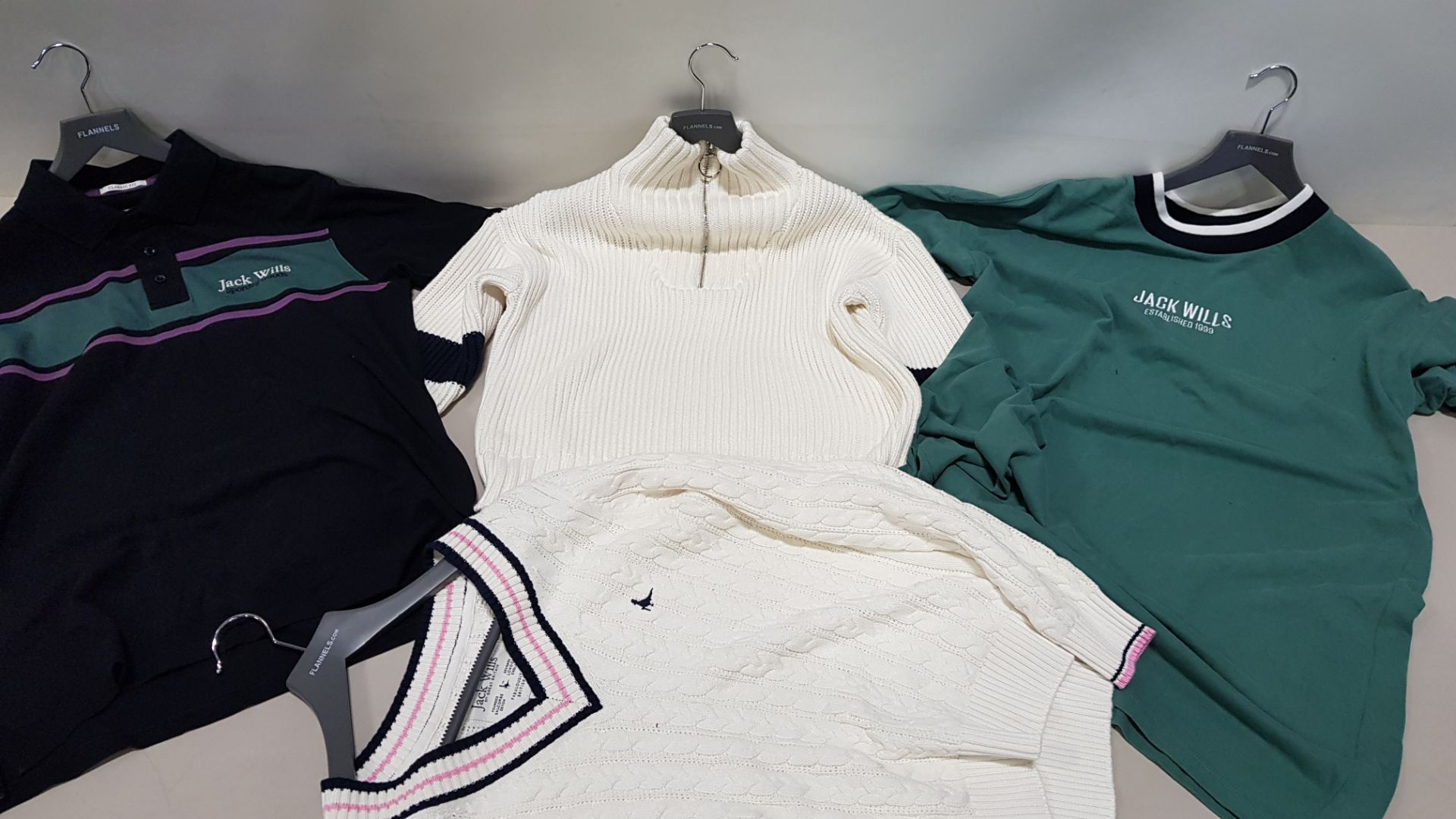 10 PIECE MIXED JACK WILLS CLOTHING LOT IN VARIOUS SIZES CONTAINING JACK WILLS KNITTED JUMPER, JACK