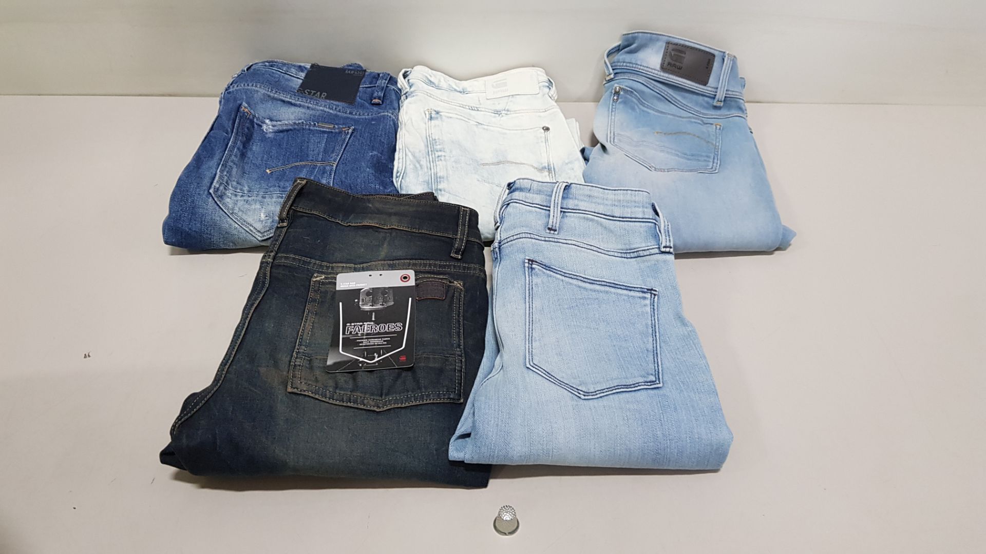 5 X PAIRS OF BRAND NEW G-STAR RAW JEANS IN VARIOUS STYLES & COLOURS IE. LIGHT BLUE, & DARK BLUE -