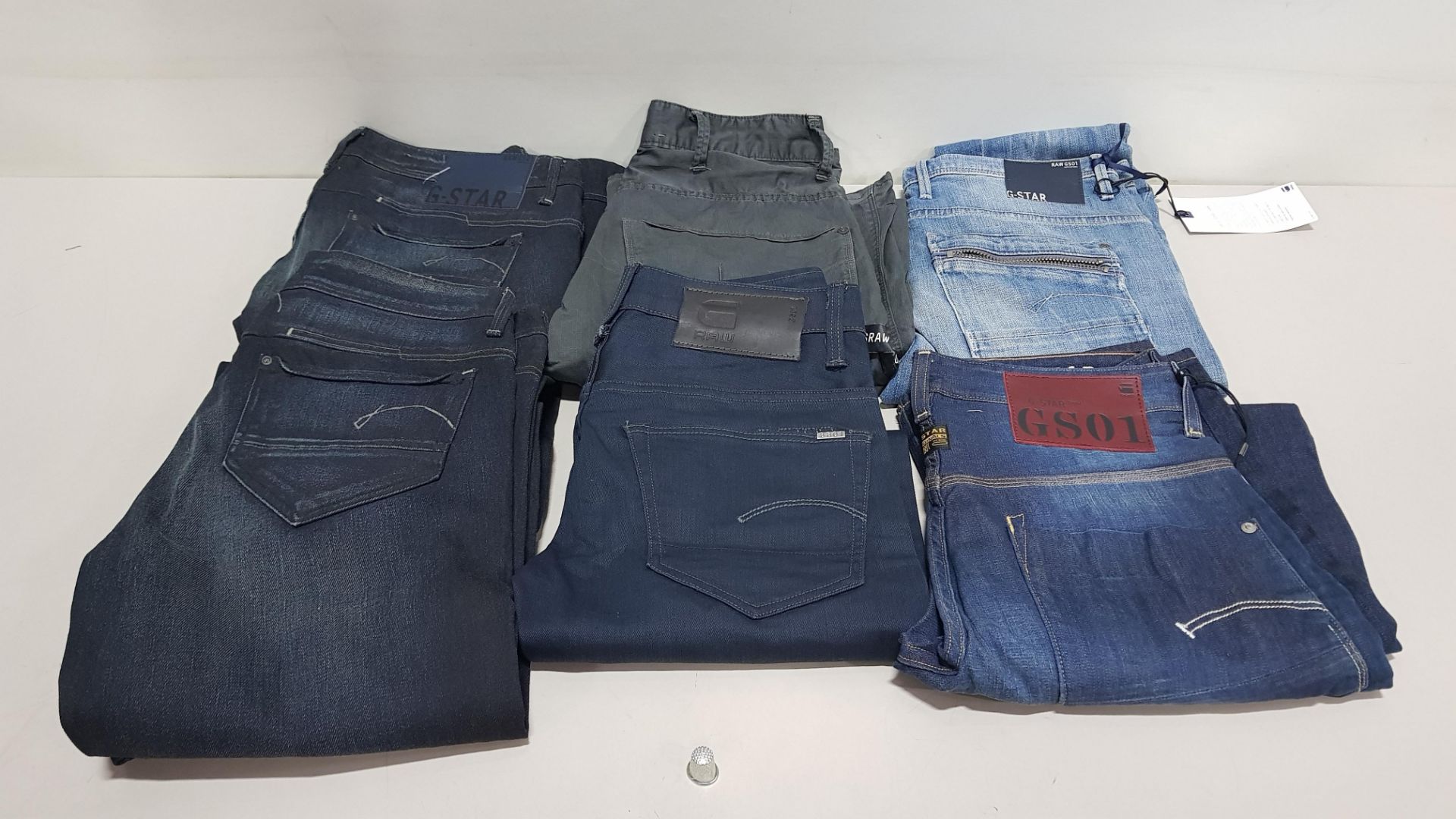 6 X PAIRS OF BRAND NEW G-STAR RAW JEANS IN VARIOUS STYLES & COLOURS IE. LIGHT BLUE, DARK BLUE,