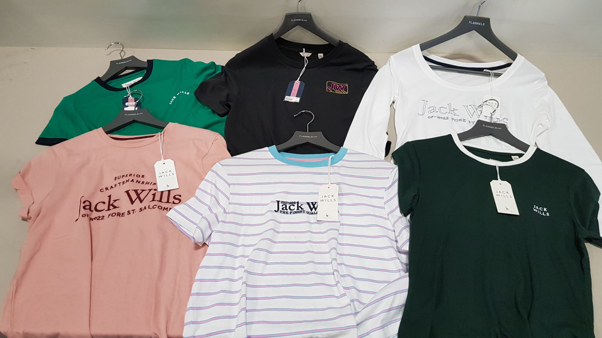 10 PIECE MIXED JACK WILLS CLOTHING LOT IN VARIOUS SIZES CONTAINING CREWNECK T SHIRTS IN VARIOUS
