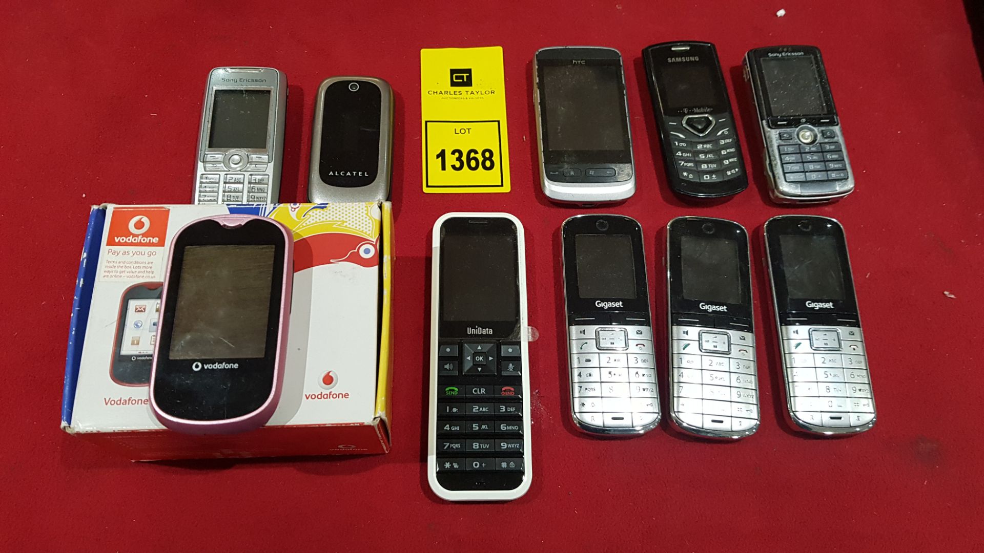 10 X MINI MOBILE PHONES - IE. VODAPHONE, SONY ERICSSON, GIGASET ETC - NO CHARGERS - CONSIDER FOR