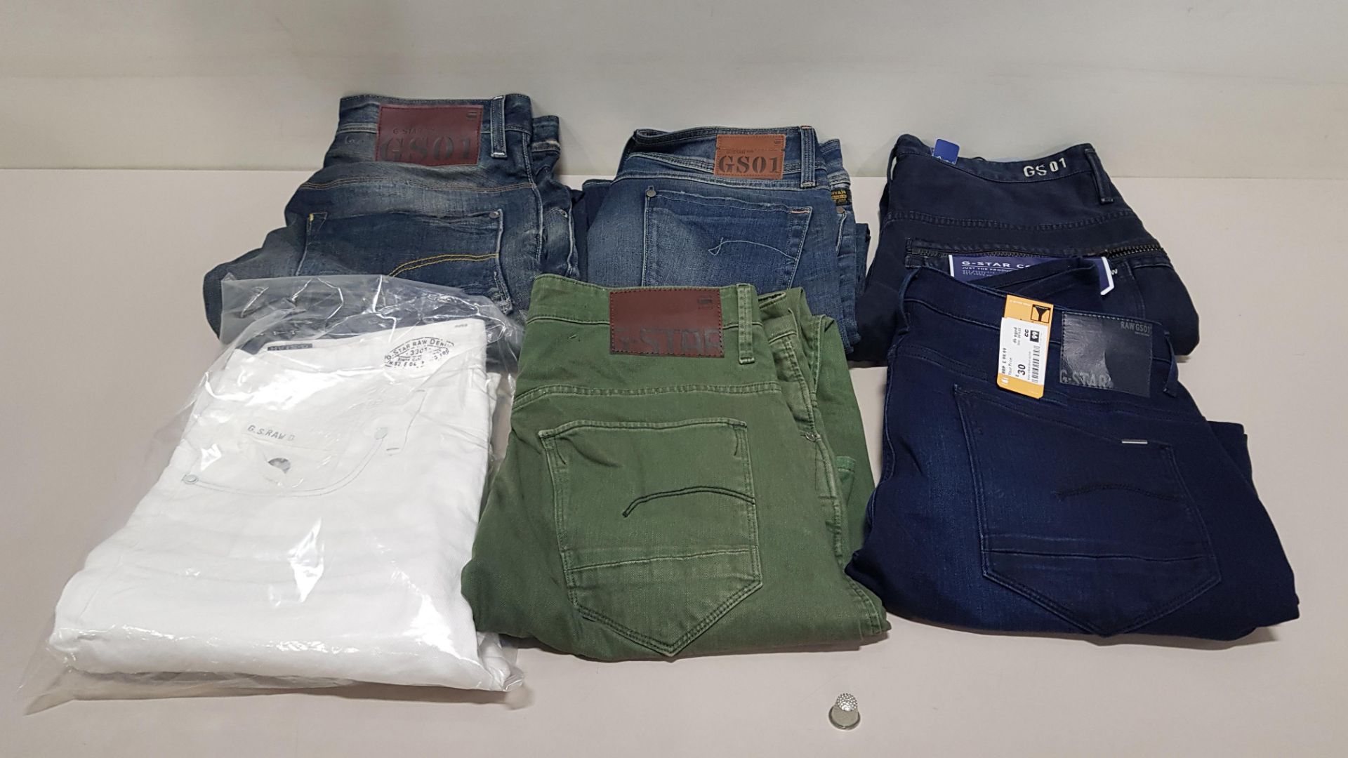 6 X PAIRS OF BRAND NEW G-STAR RAW JEANS IN VARIOUS STYLES & COLOURS IE. LIGHT BLUE, DARK BLUE,