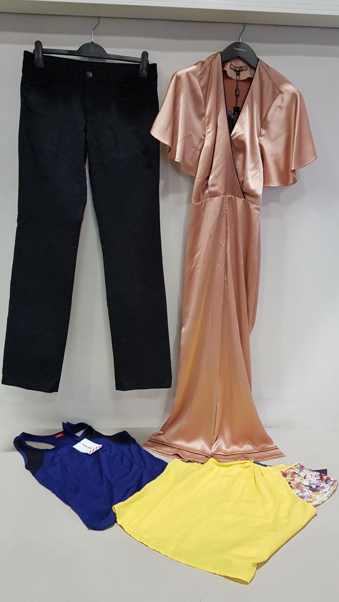 6 PIECE MIXED CLOTHING LOT CONTAINING LACOSTE JEANS SIZE 40, BIBA DRESS SIZE 10, HOT SQUASH TOP SIZE