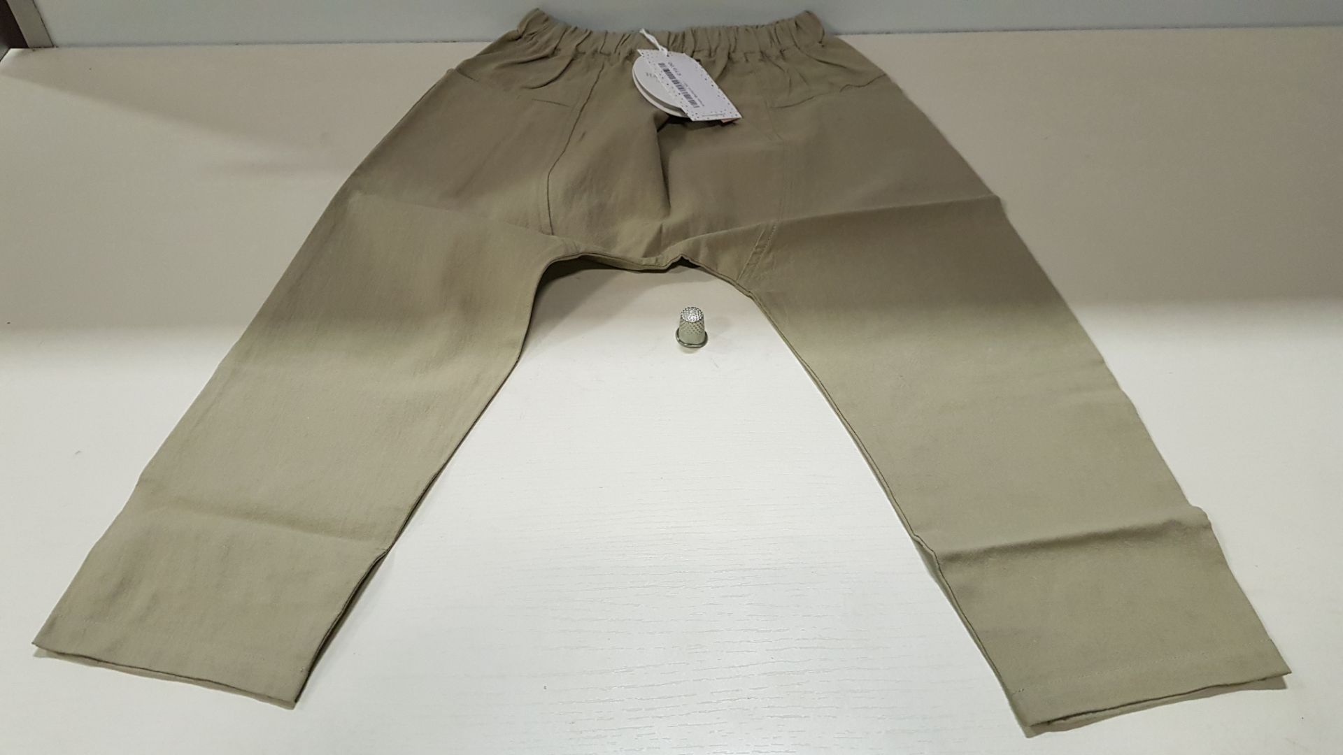 20 X BRAND NEW HAPPYOLOGY KIDS KHAKI BOTTOMS IE AGE 24-36 MONTHS, 18-24 MONTHS AND 9-12 MONTHS