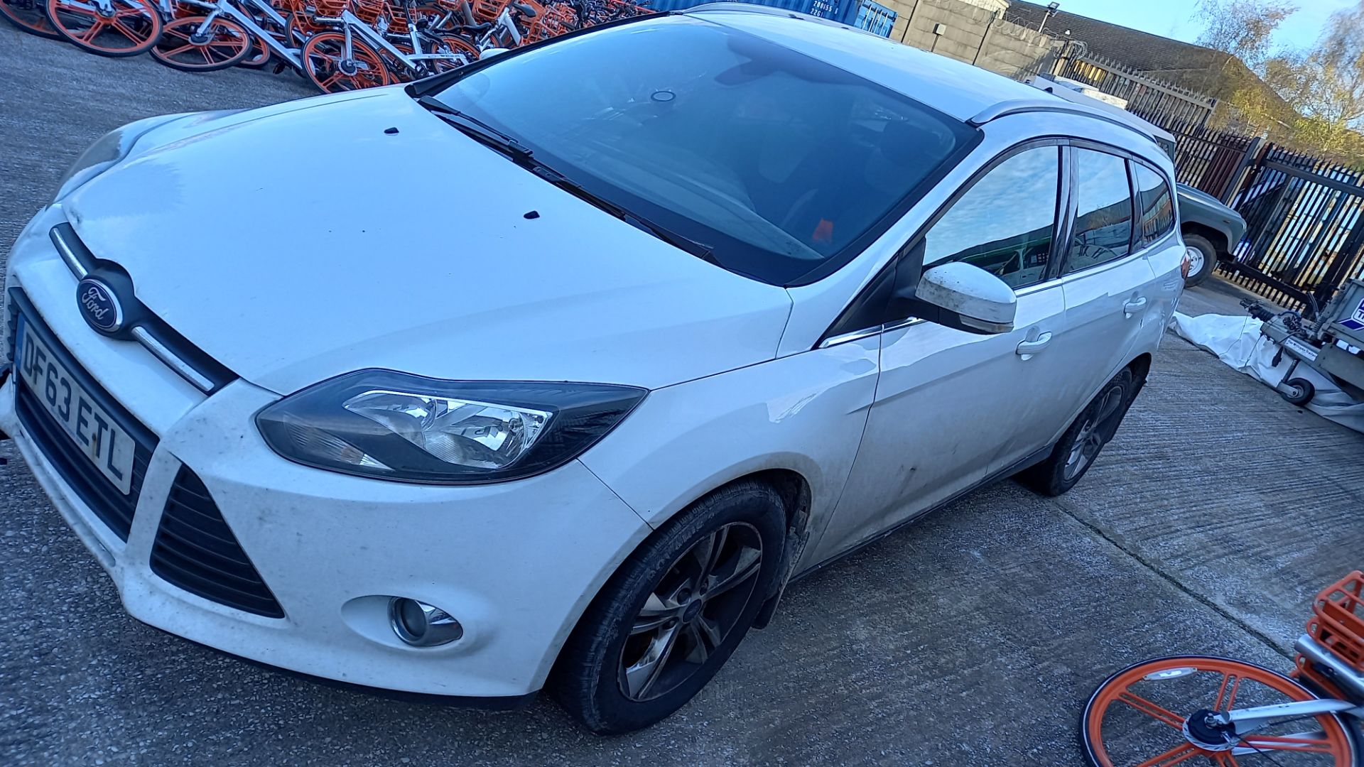 WHITE FORD FOCUS ZETEC TDCI. ( DIESEL ) Reg : DF63 ETL, Mileage : 0 Details: FIRST REGISTERED 19/ - Image 2 of 5