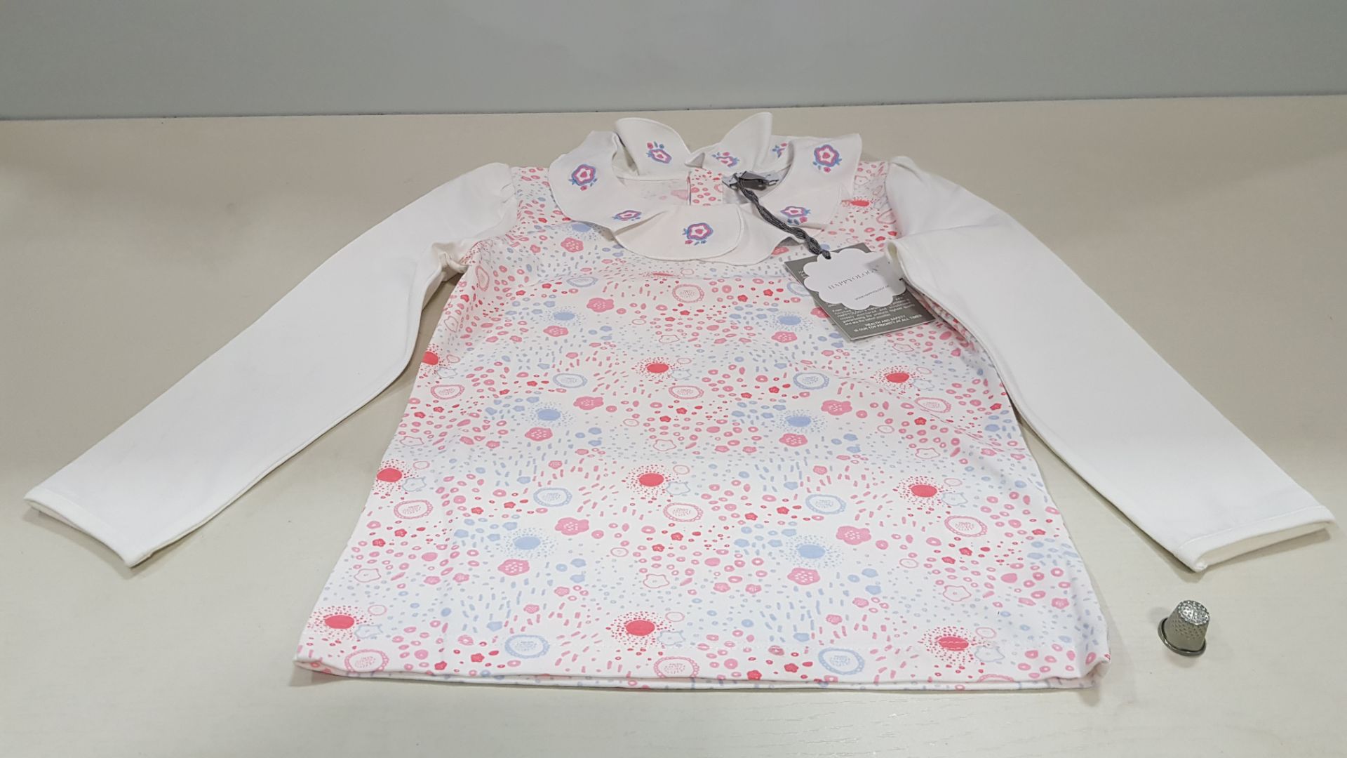 30 X BRAND NEW HAPPYOLOGY WHITE FLOWER PRINT TOPS IN SIZES 12-18 - 18-24 MONTHS