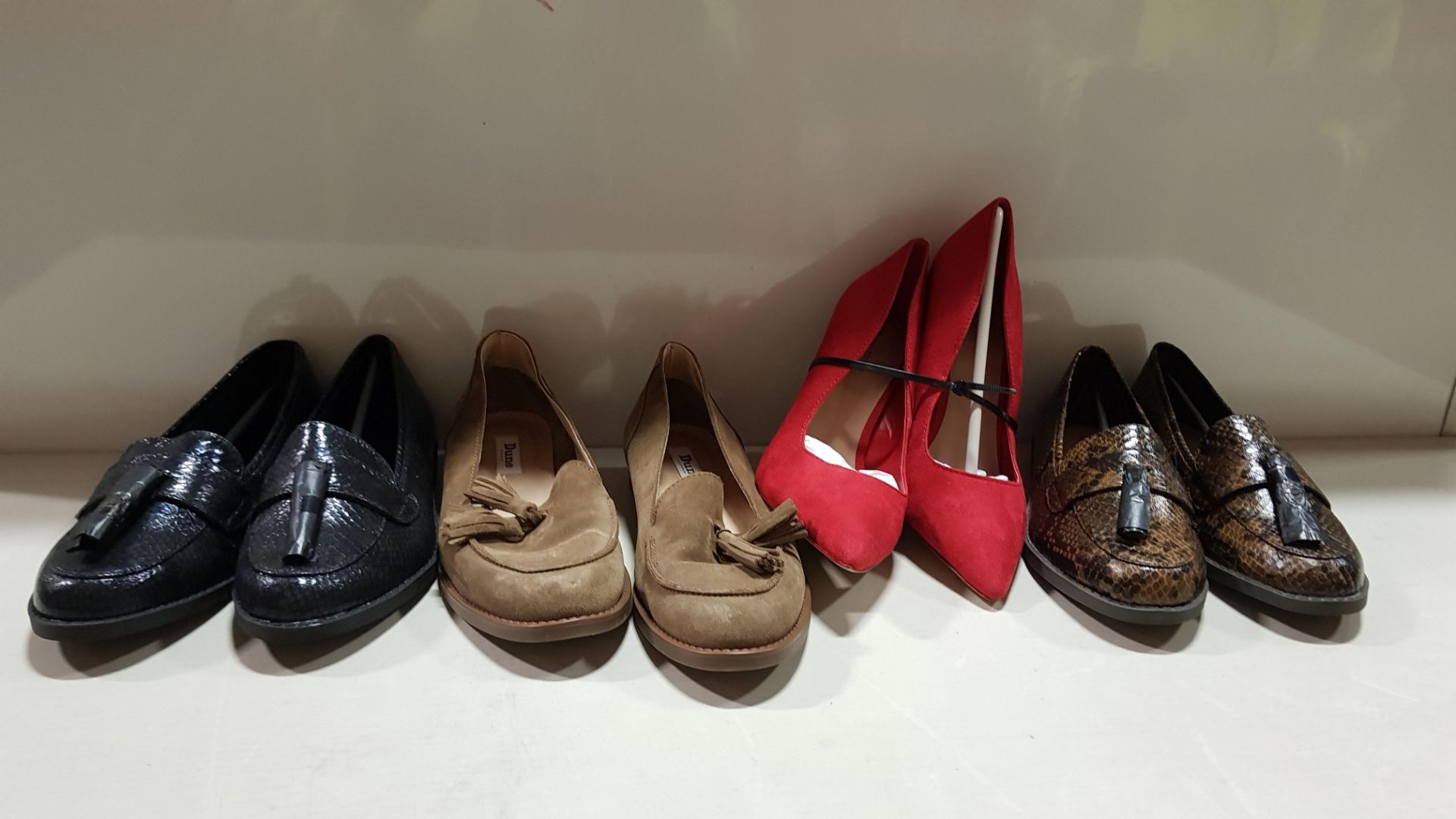 22 X BRAND NEW WOMEN'S SHOES IN VARIOUS SIZES, STYLES AND COLOURS - REISS, SOUL CALI & CO, DUNE.