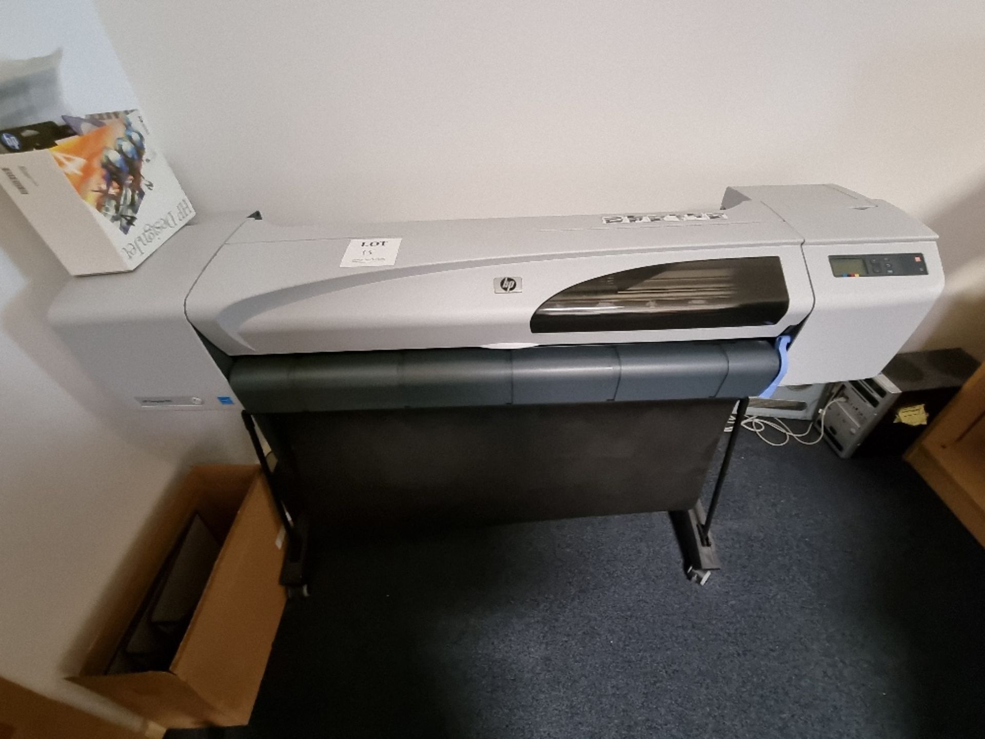 HP DesignJet 510 large format printer with 4 unused cartridges (new print heads required and rolls