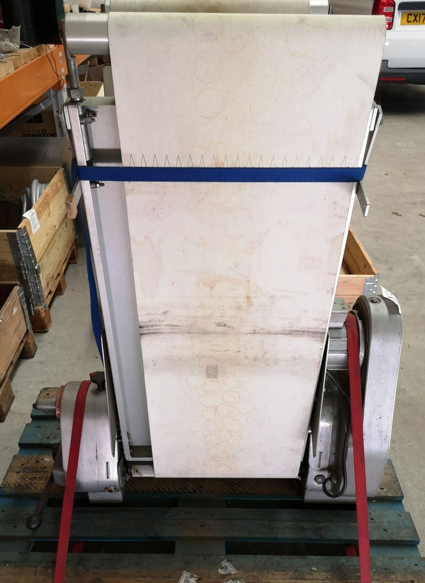 Rondo model T type dough sheeter powered conveyor type SVA 503 - Image 6 of 6