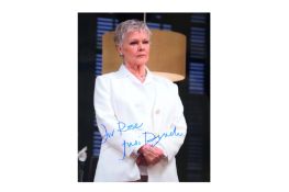 James Bond.- Judi Dench