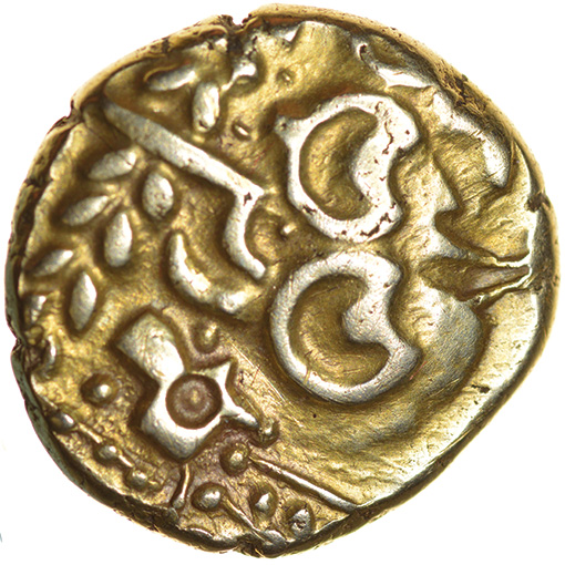 Norfolk Wolf Right. Hooked Fibula Type. Iceni. c.55-50 BC. Celtic gold stater. 17mm. 6.12g.