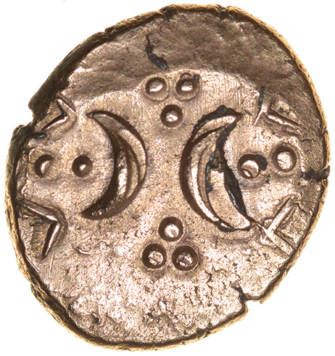 Freckenham Crescents. Ring & Star, No Kerb Type. Iceni. c.30-10 BC. Celtic stater. 15-17mm. 5.11g.