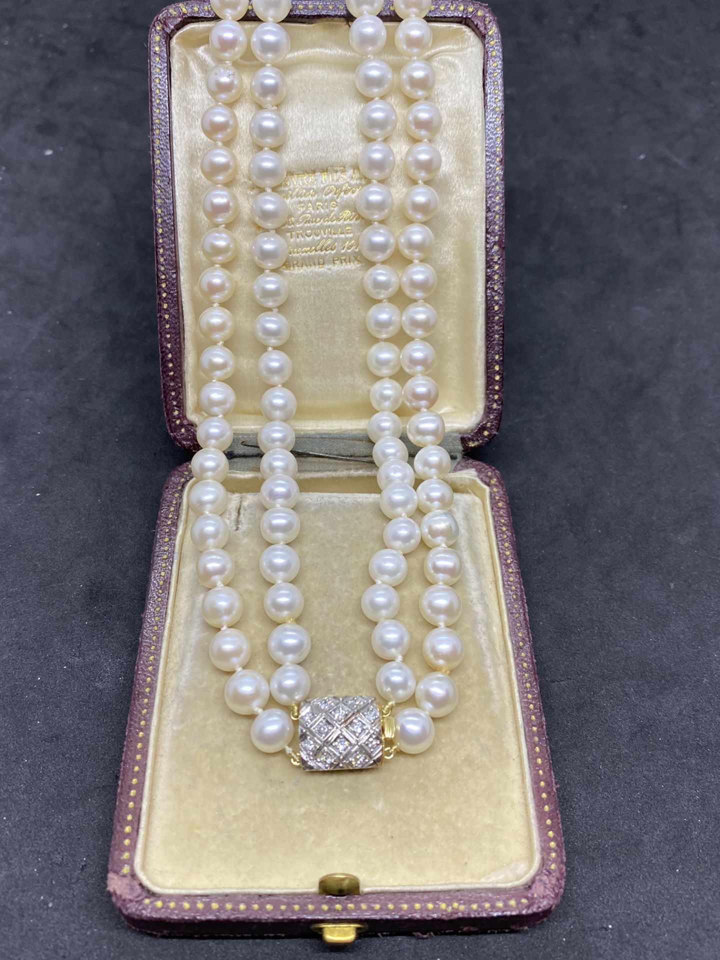 CULTURED PEARL NECKLACE WITH 18ct GOLD CLASP - Image 3 of 6
