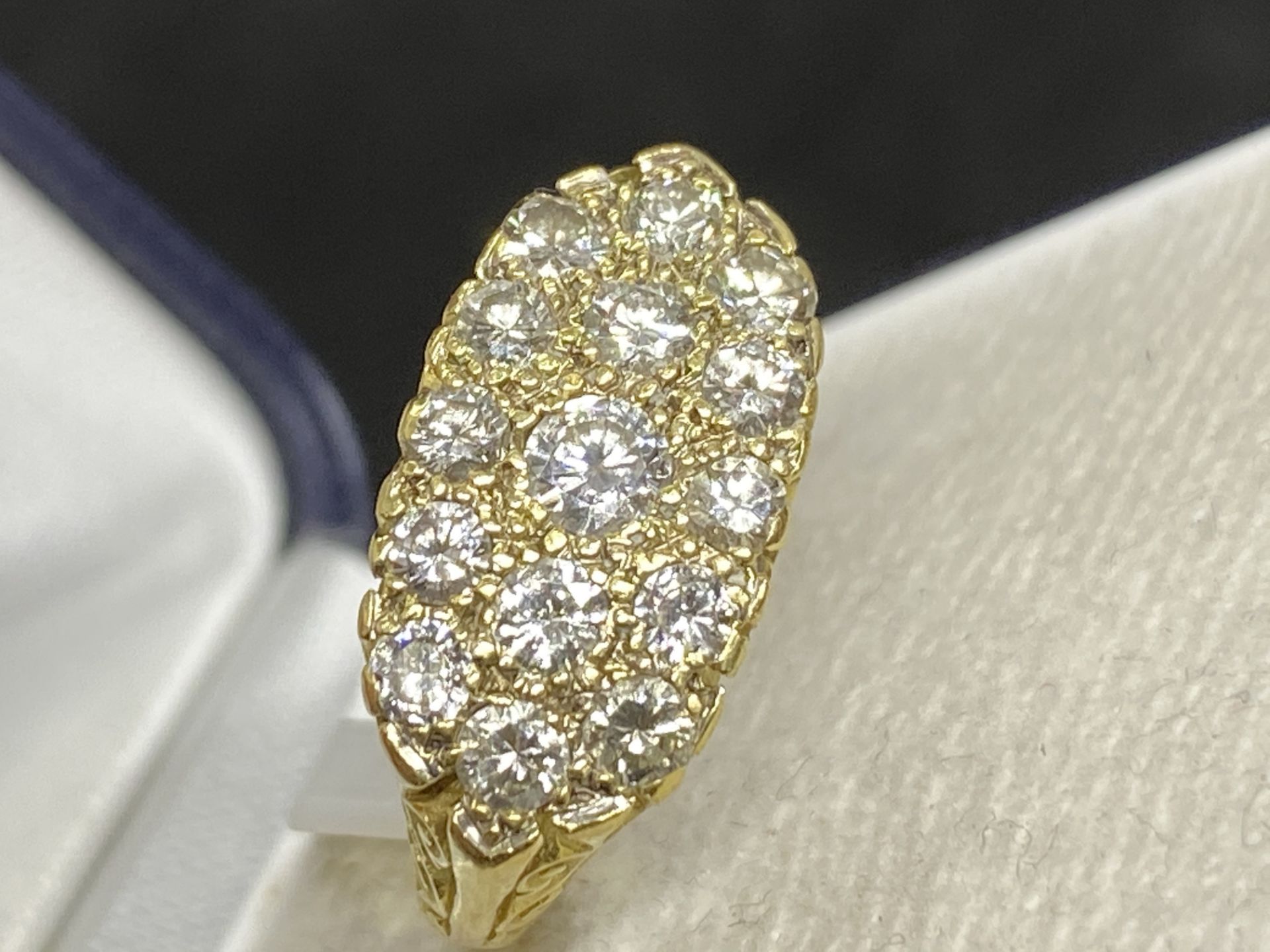 18ct YELLOW GOLD 3.27ct DIAMOND RING WITH 11K INSURANCE VALUATION - Image 6 of 10
