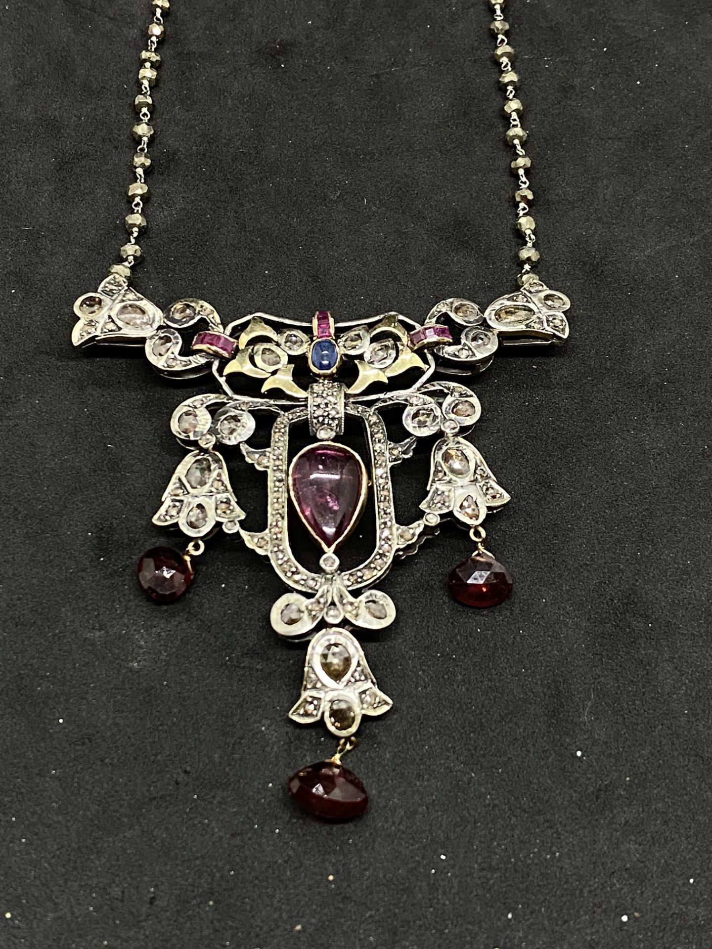 RUBY, ROSE DIAMOND, GARNET & SAPPHIRE SET NECKLACE IN YELLOW & WHITE METAL TESTED AS SILVER & GOLD - Image 10 of 12