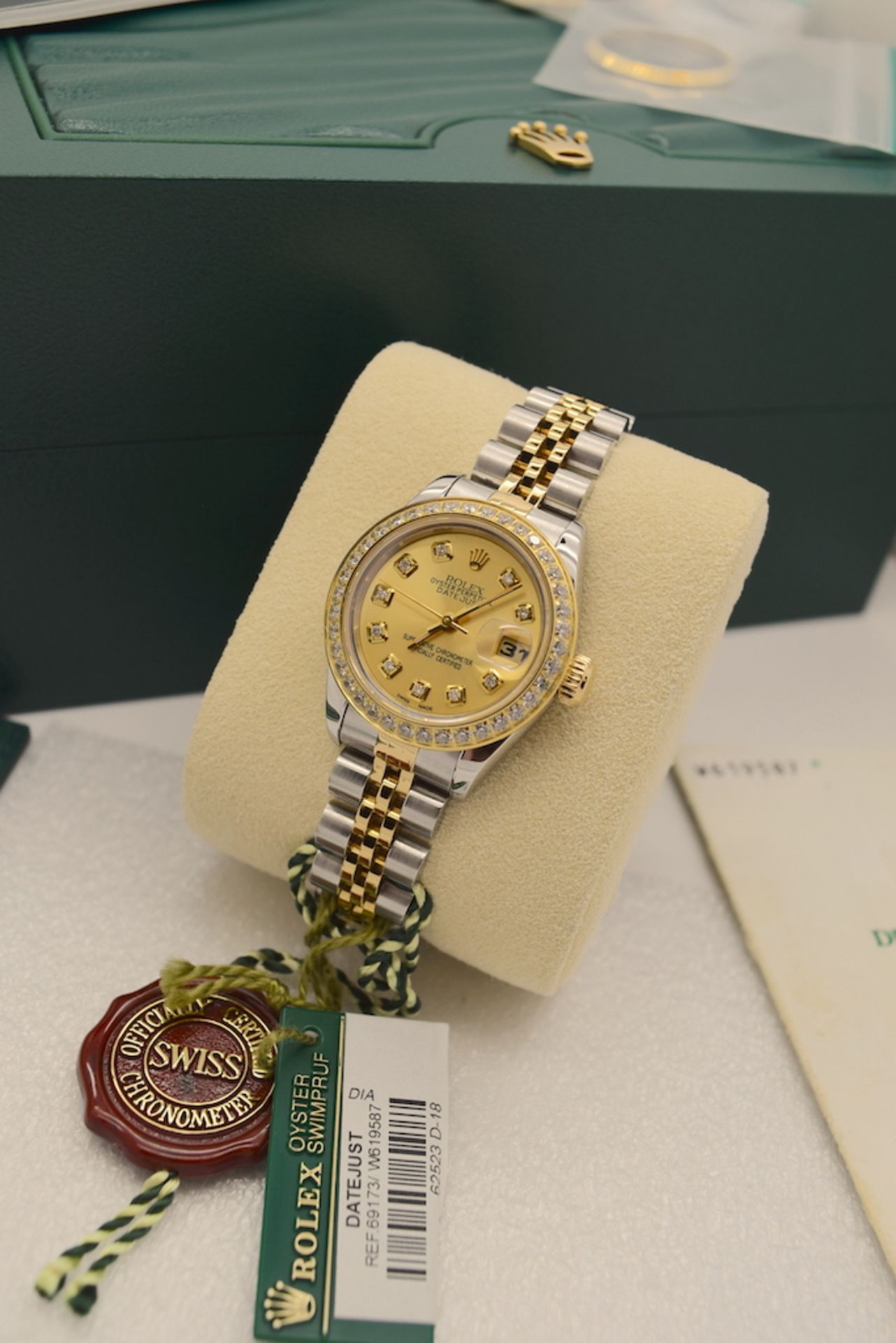 Rolex Datejust *Champagne* 26' - 18ct Gold & Steel (Rolex Certificate/ Box etc.) - Image 3 of 9