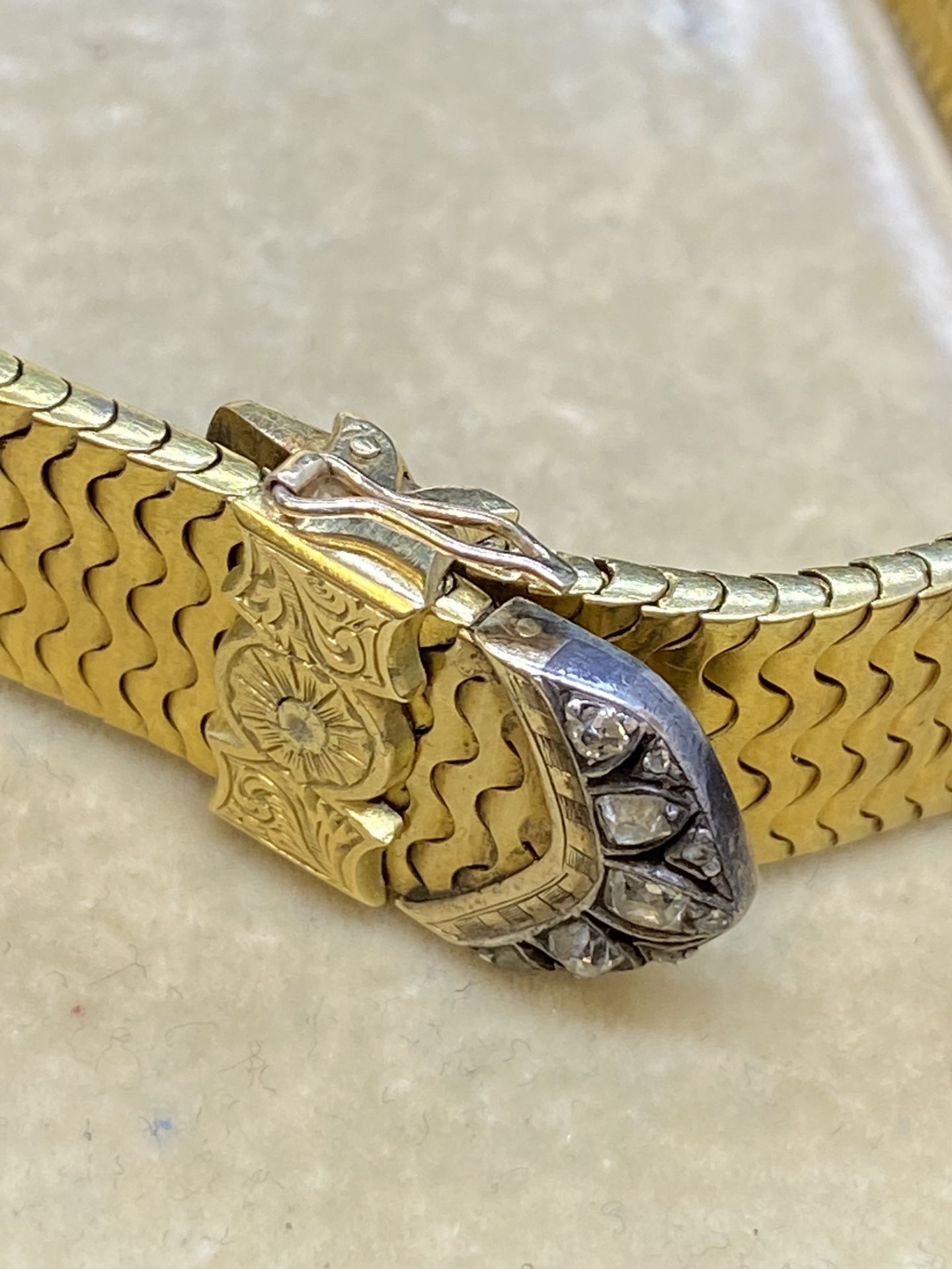 UNUSUAL 18ct GOLD DIAMOND SET BRACELET - 39 GRAMS - Image 3 of 5