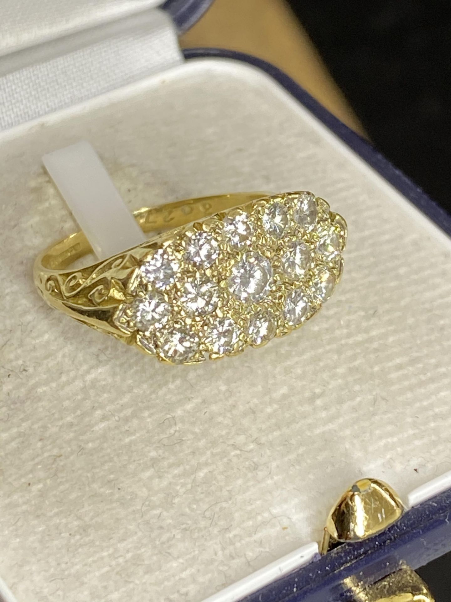 18ct YELLOW GOLD 3.27ct DIAMOND RING WITH 11K INSURANCE VALUATION - Image 4 of 10