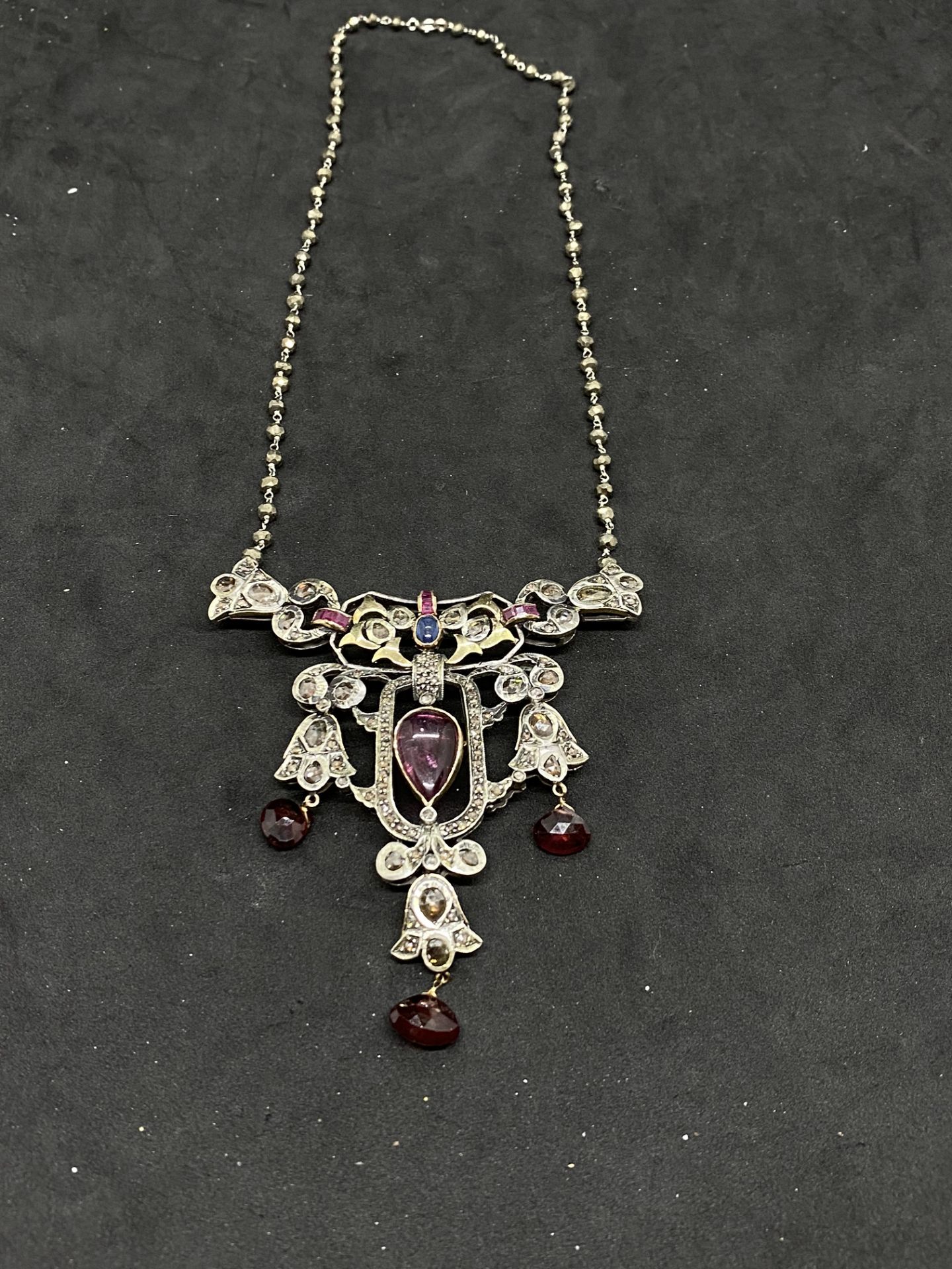 RUBY, ROSE DIAMOND, GARNET & SAPPHIRE SET NECKLACE IN YELLOW & WHITE METAL TESTED AS SILVER & GOLD - Image 9 of 12