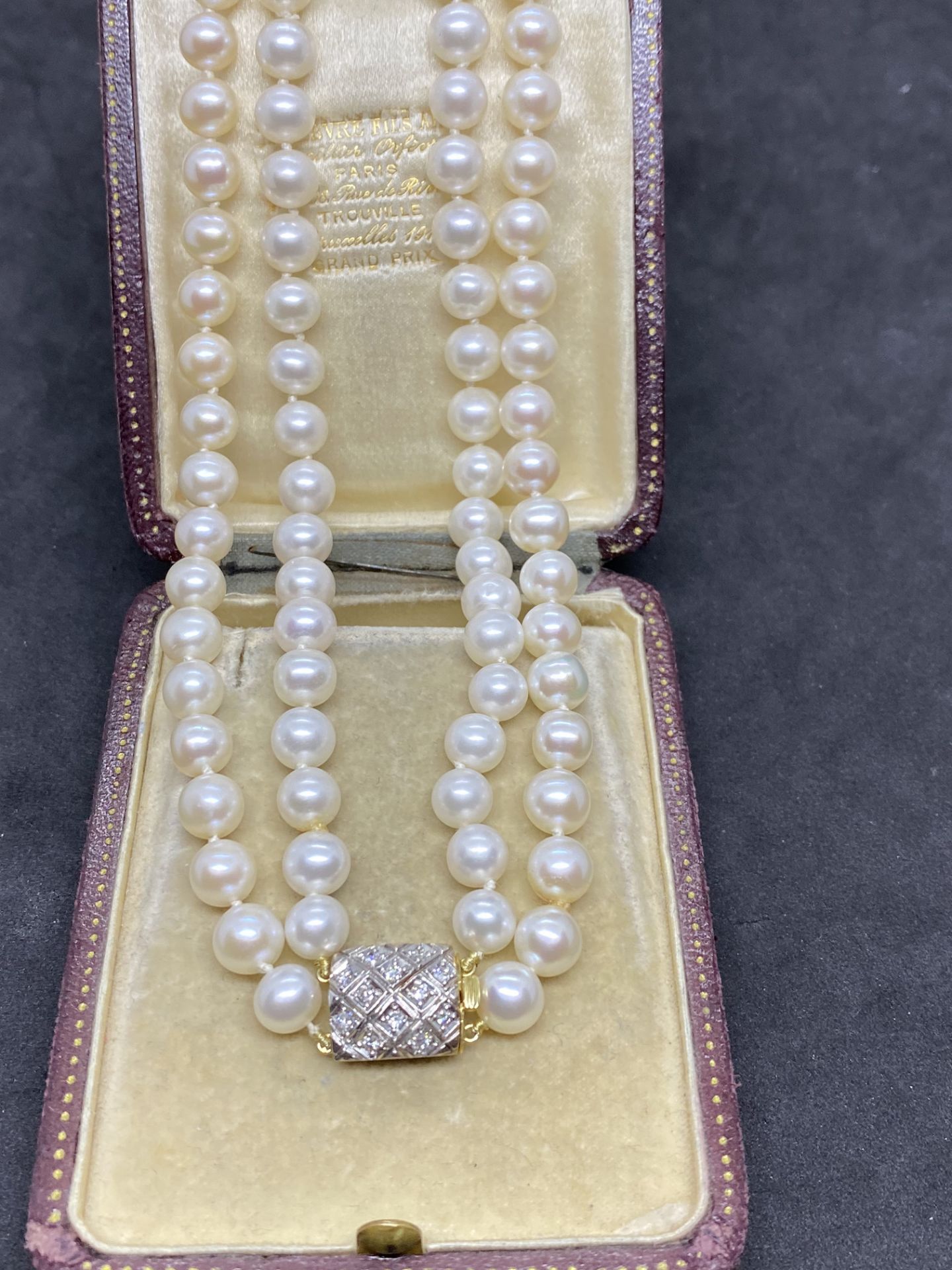 CULTURED PEARL NECKLACE WITH 18ct GOLD CLASP - Image 2 of 6