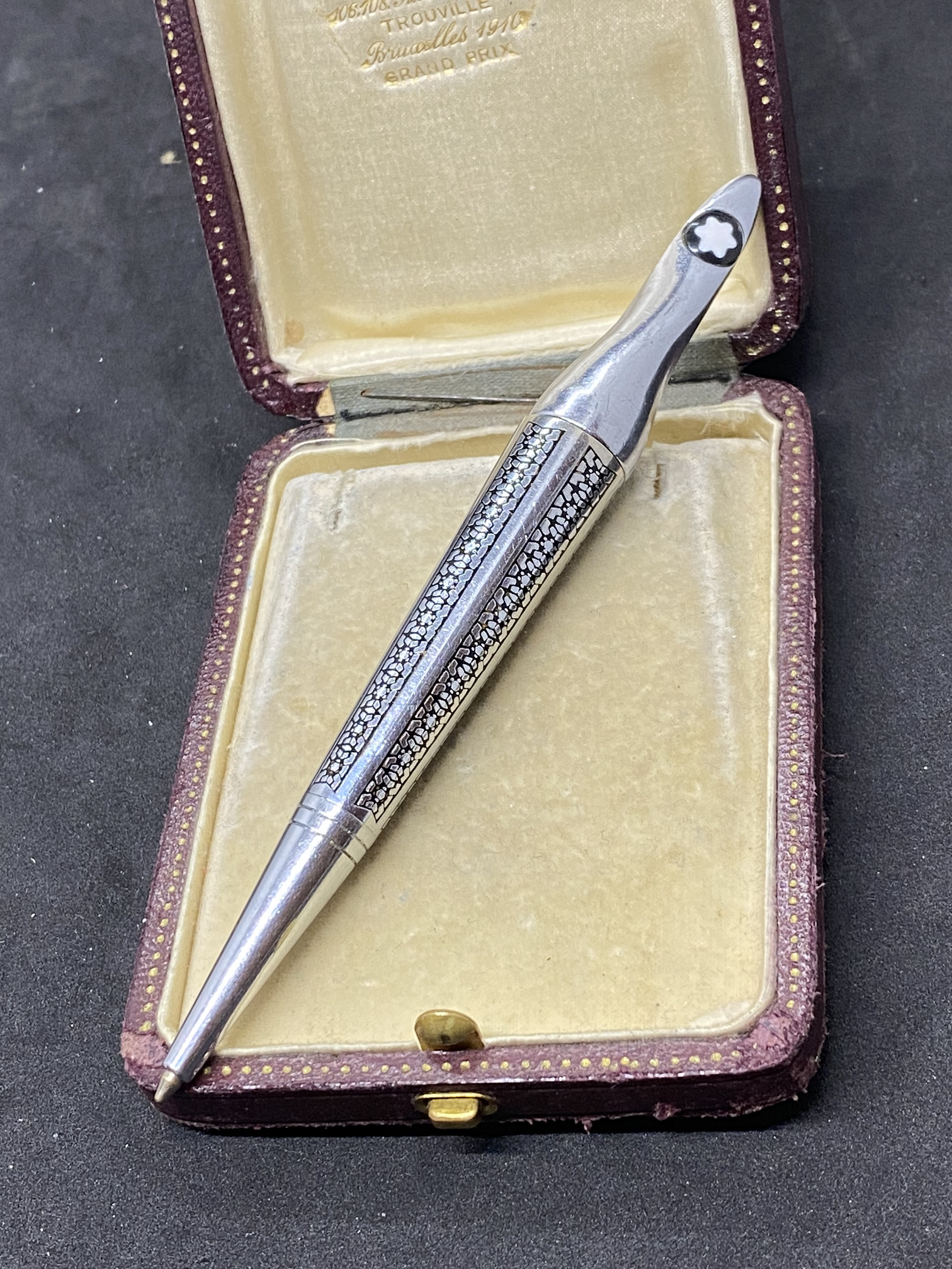 VINTAGE MONT BLANC PEN