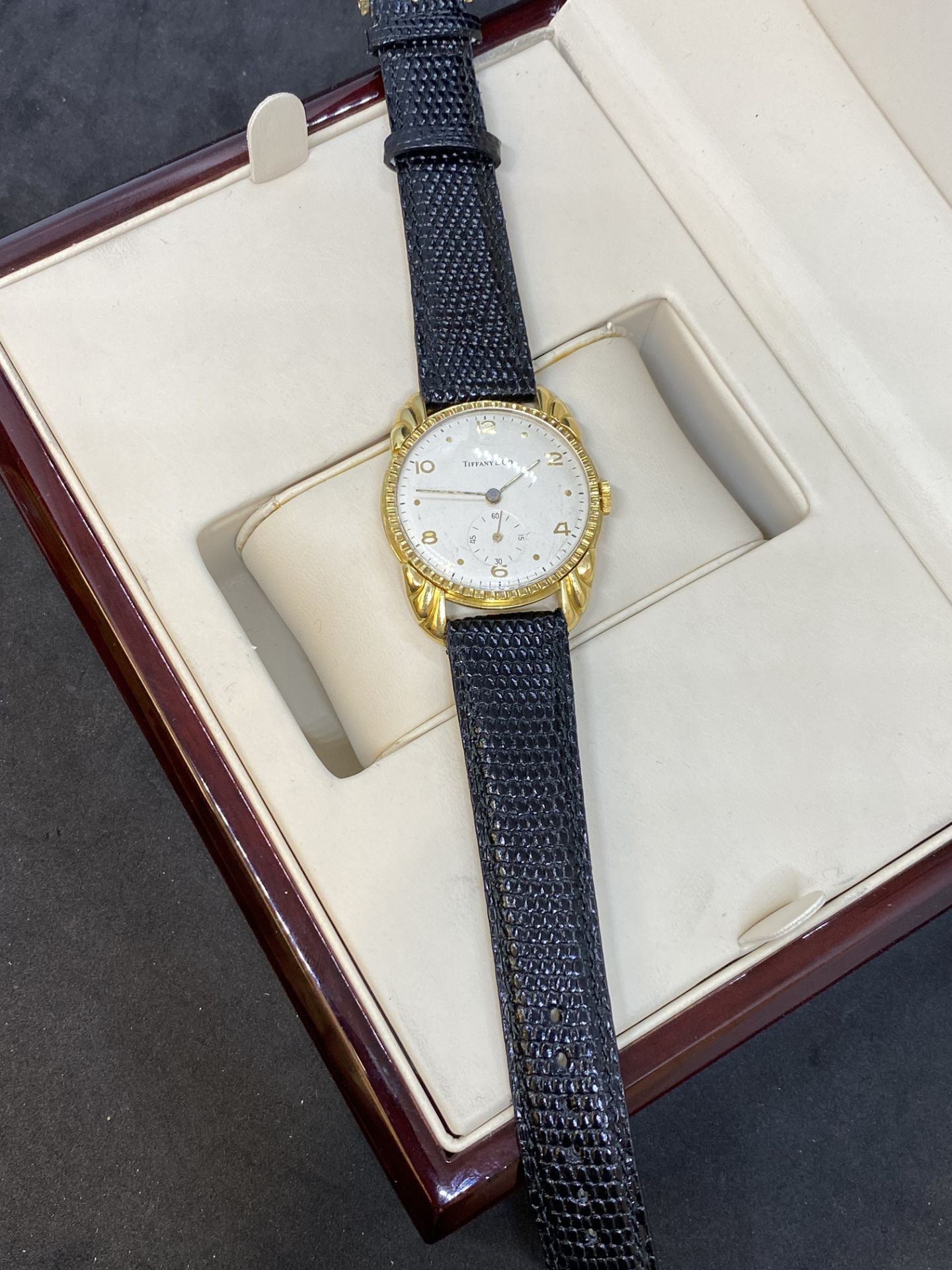 18ct GOLD WATCH MARKED TIFFANY & CO WITH FAB SUISSE MOVEMENT - Image 3 of 12