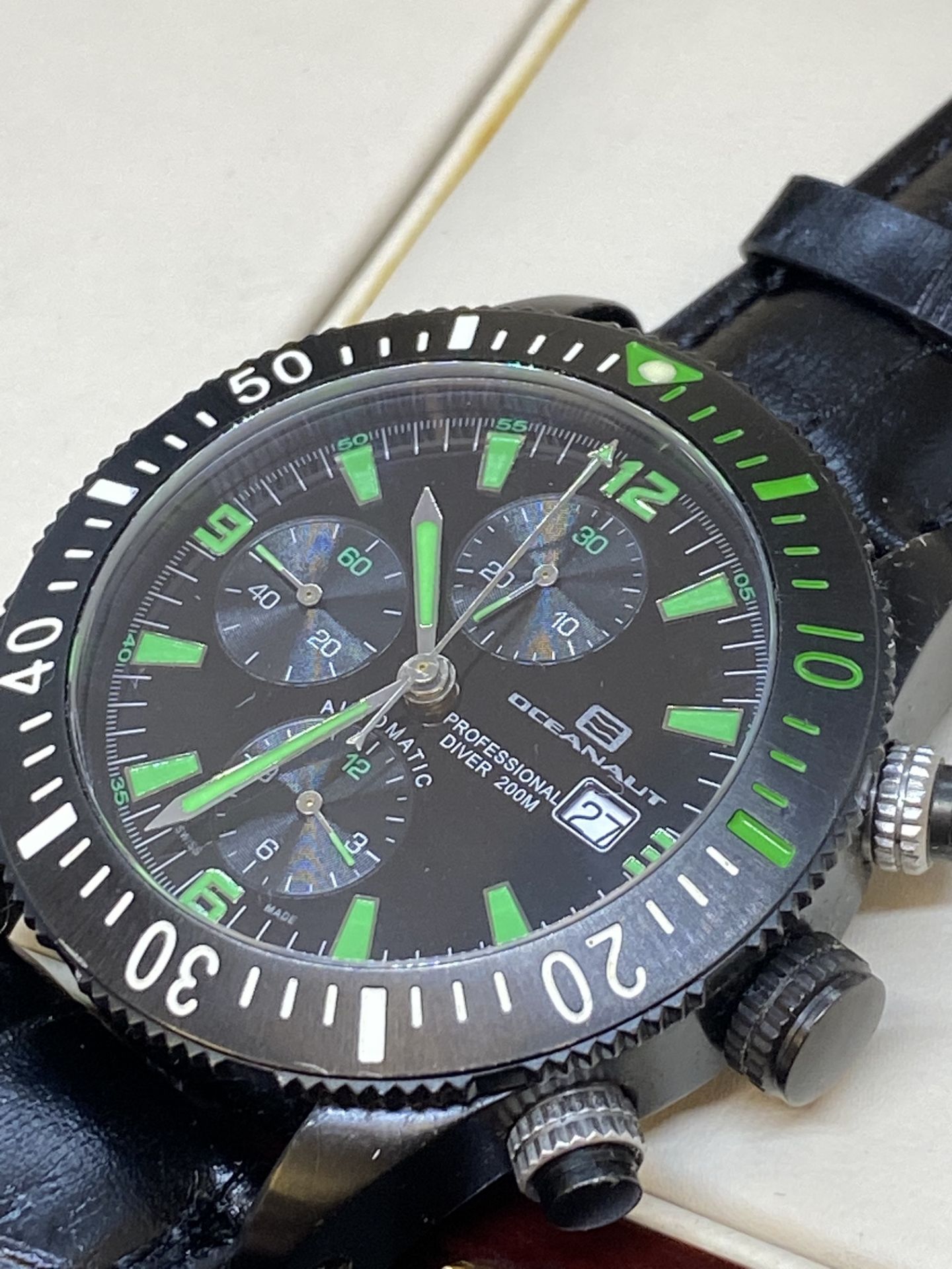 OCEANAUT PROFFESIONAL DIVER 200M AUTOMATIC WATCH - Image 6 of 10