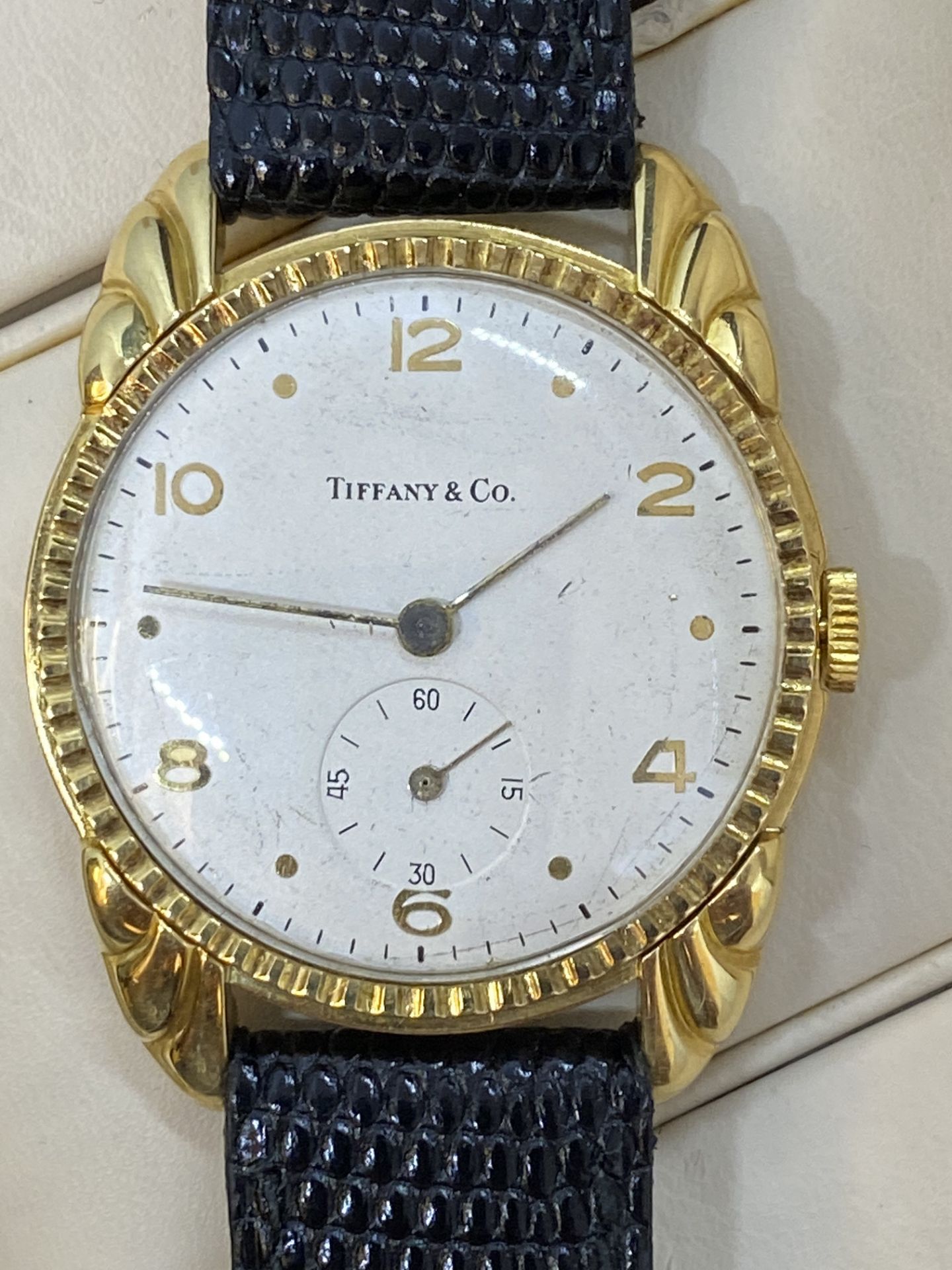 18ct GOLD WATCH MARKED TIFFANY & CO WITH FAB SUISSE MOVEMENT