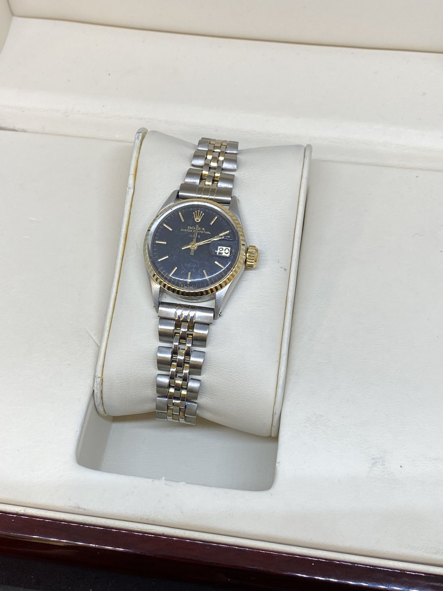 LADIES GOLD & STEEL ROLEX WATCH - NON GENUINE BRACELET FITTED - Image 2 of 10