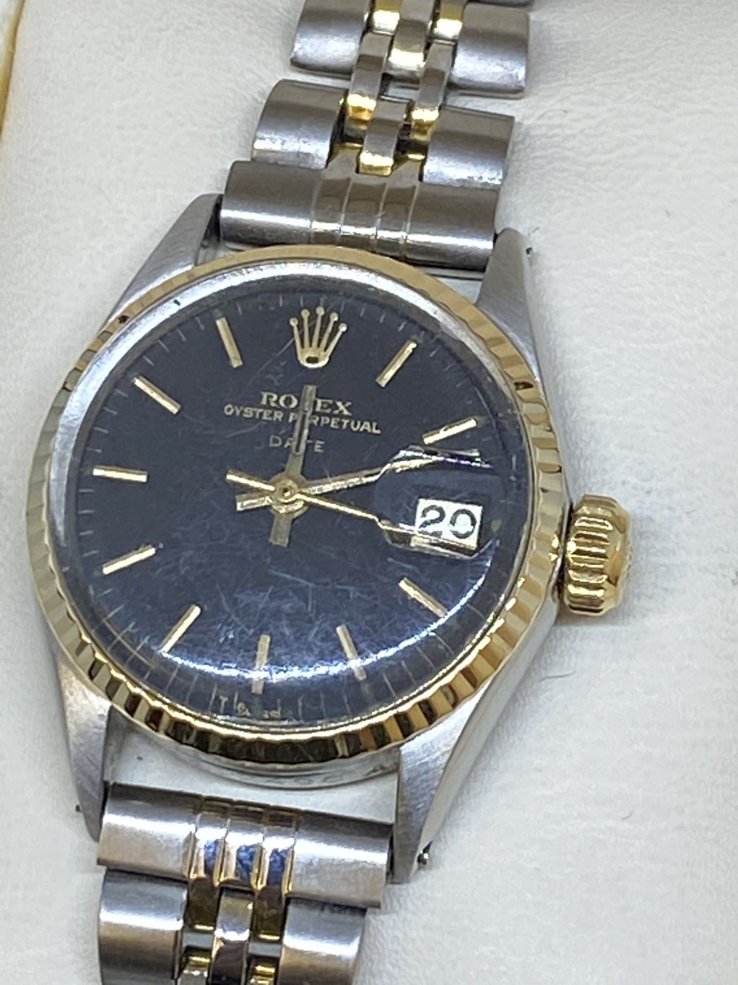 LADIES GOLD & STEEL ROLEX WATCH - NON GENUINE BRACELET FITTED - Image 4 of 10