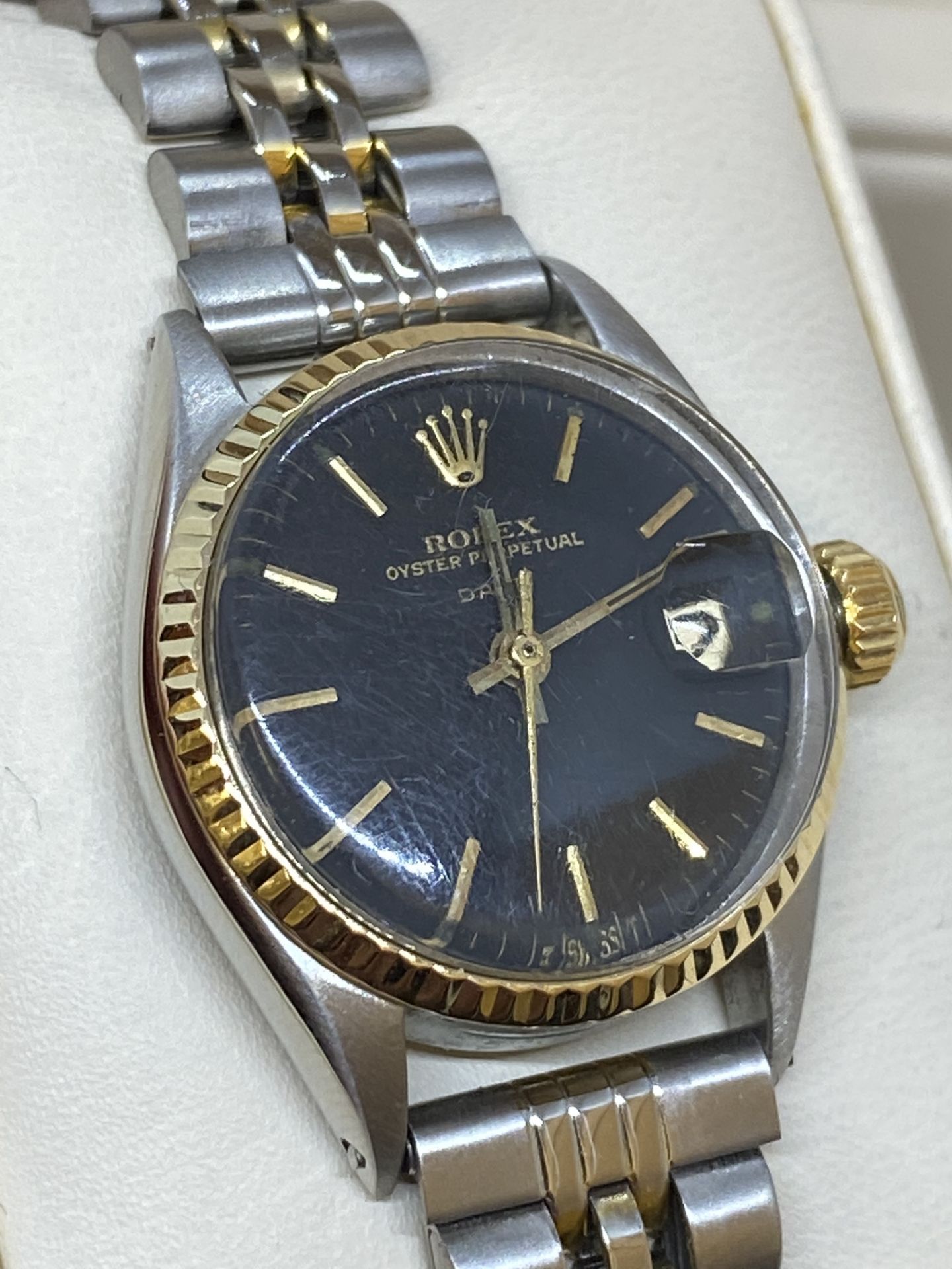 LADIES GOLD & STEEL ROLEX WATCH - NON GENUINE BRACELET FITTED - Image 7 of 10