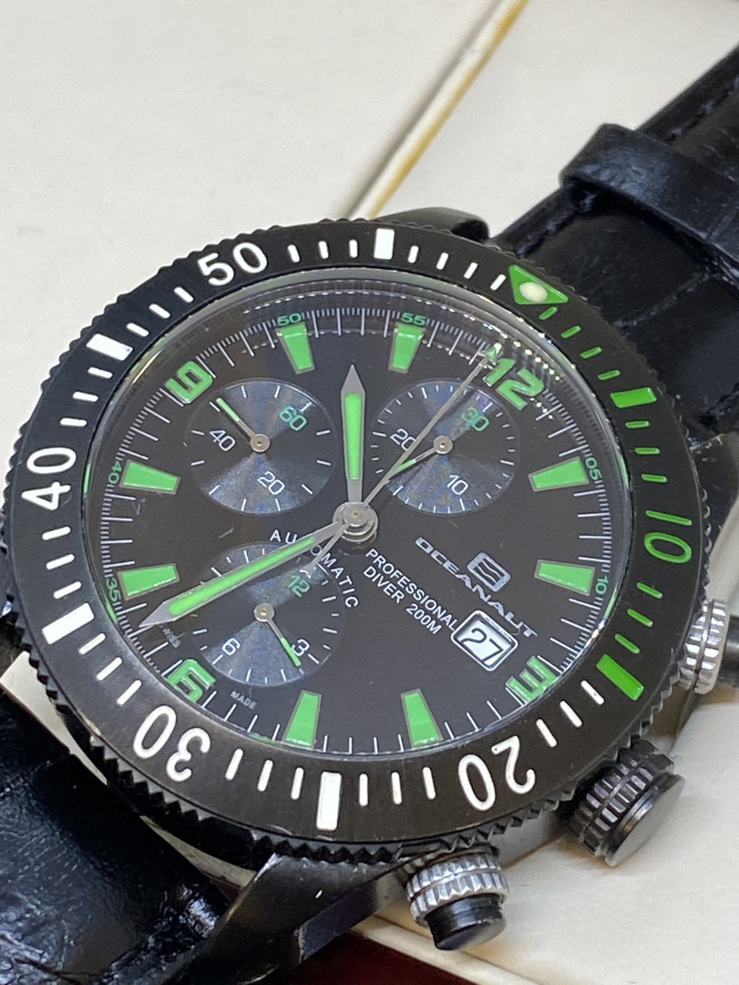 OCEANAUT PROFFESIONAL DIVER 200M AUTOMATIC WATCH - Image 7 of 10