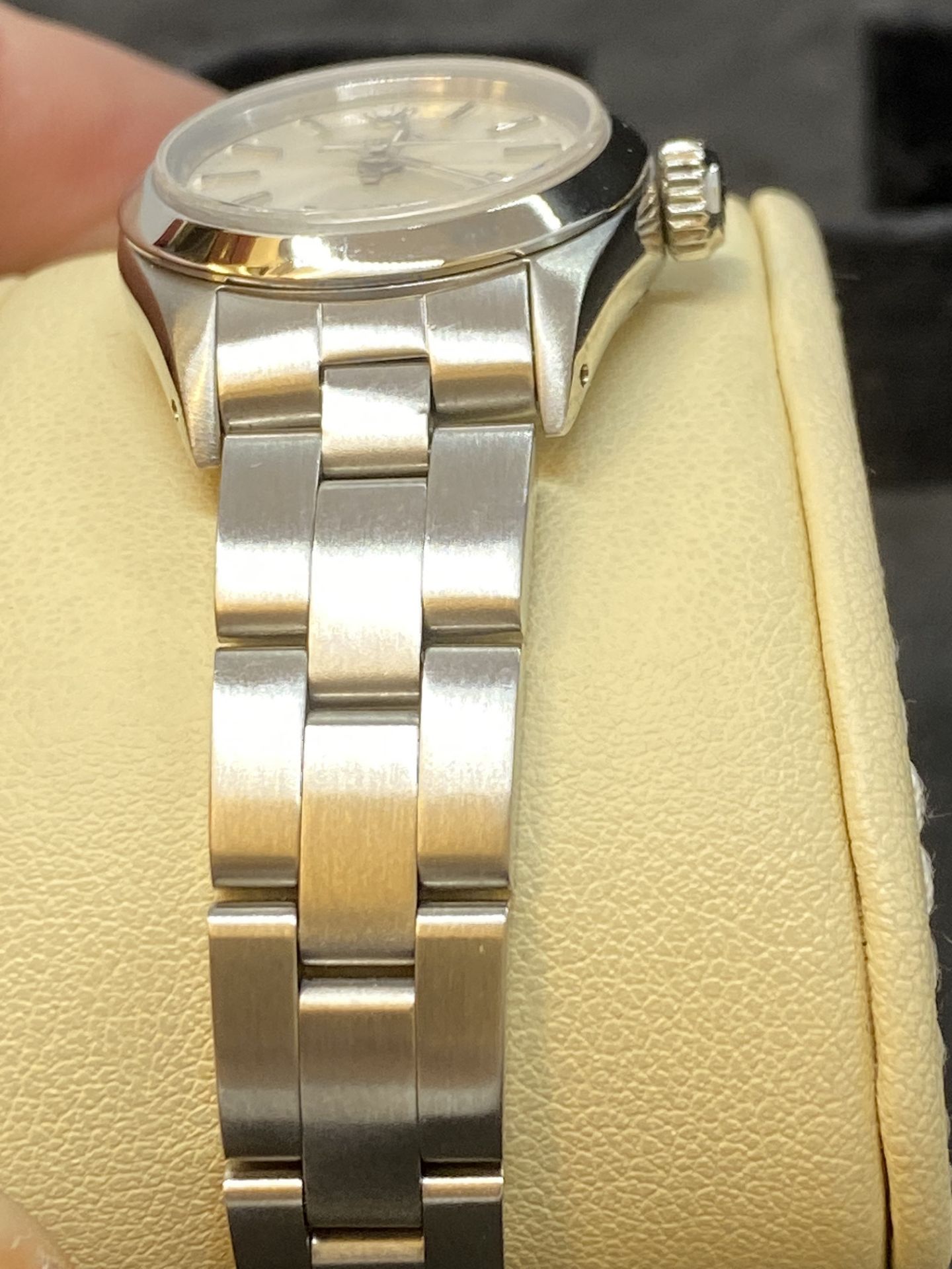LADIES STAINLESS STEEL ROLEX OYSTER PERPETUAL WATCH - Image 5 of 7