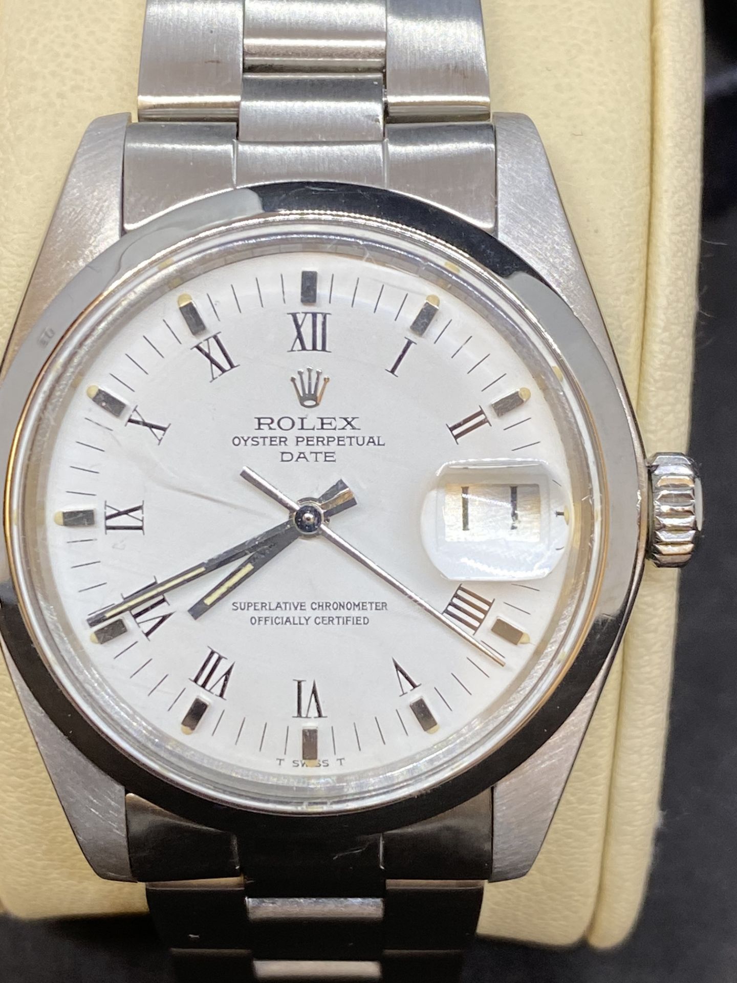 STAINLESS STEEL ROLEX OYSTER PERPETUAL DATE WATCH - Image 2 of 11