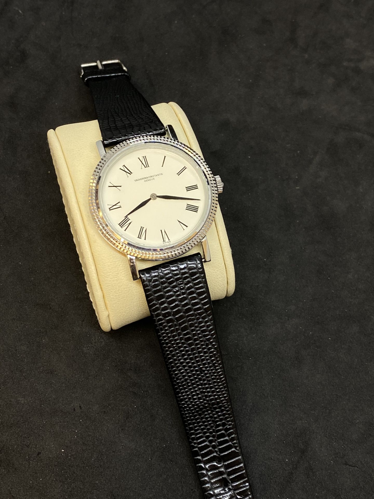 VACHERON & CONSTANTIN MOVEMENT WITH A WATCH CASE & DIAL MARKED V & C - Image 3 of 8