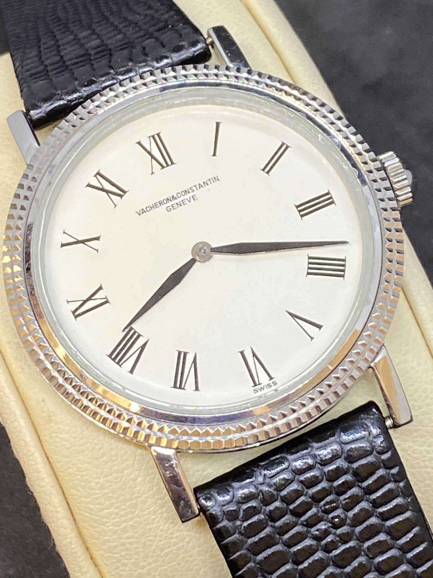 VACHERON & CONSTANTIN MOVEMENT WITH A WATCH CASE & DIAL MARKED V & C