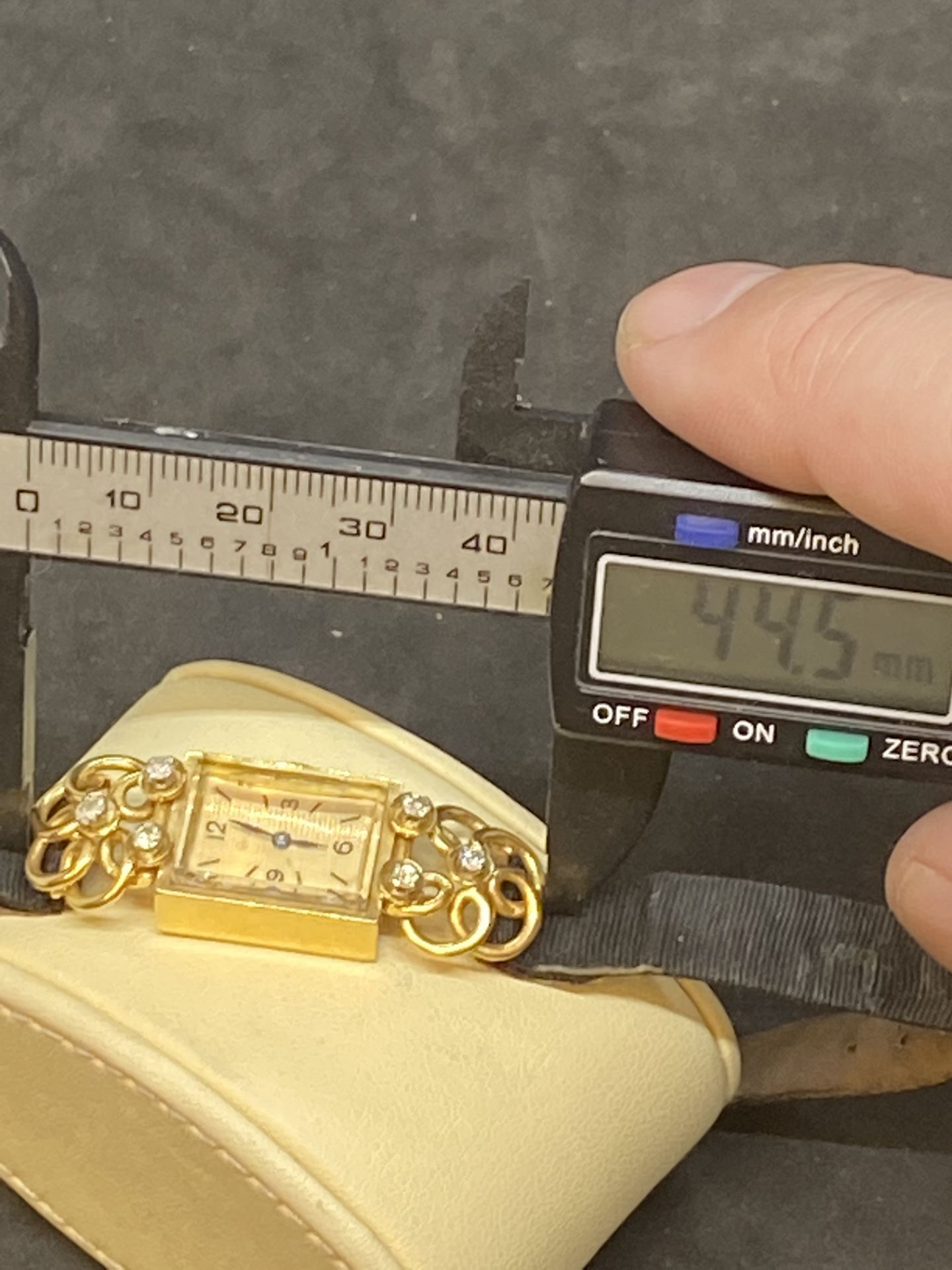 PONCIN PARIS 49.491 18ct GOLD DIAMOND SET WATCH - 24 GRAMS - 0.20ct DIAMONDS - Image 9 of 9