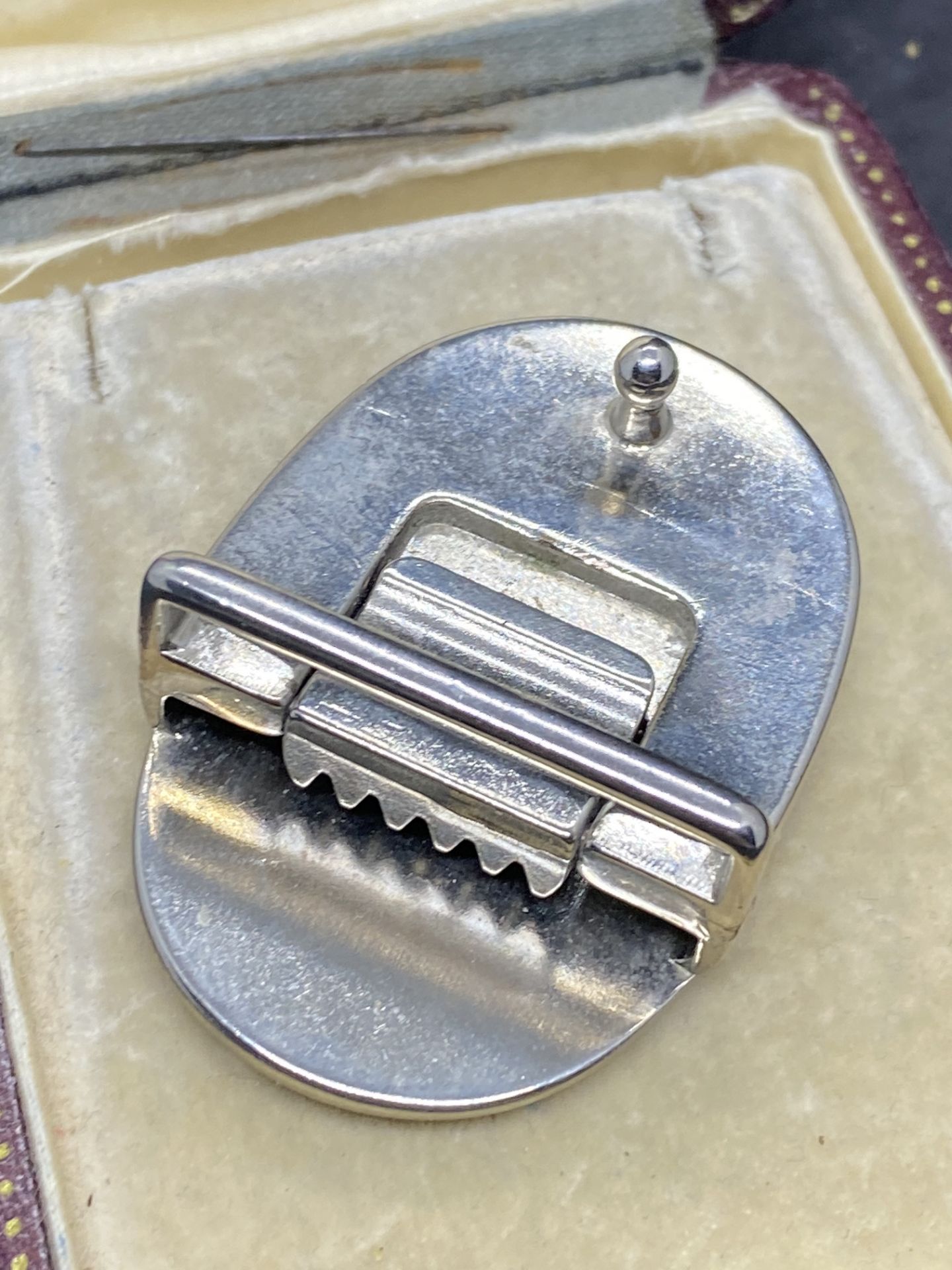 E-A METAL BUCKLE - Image 2 of 3