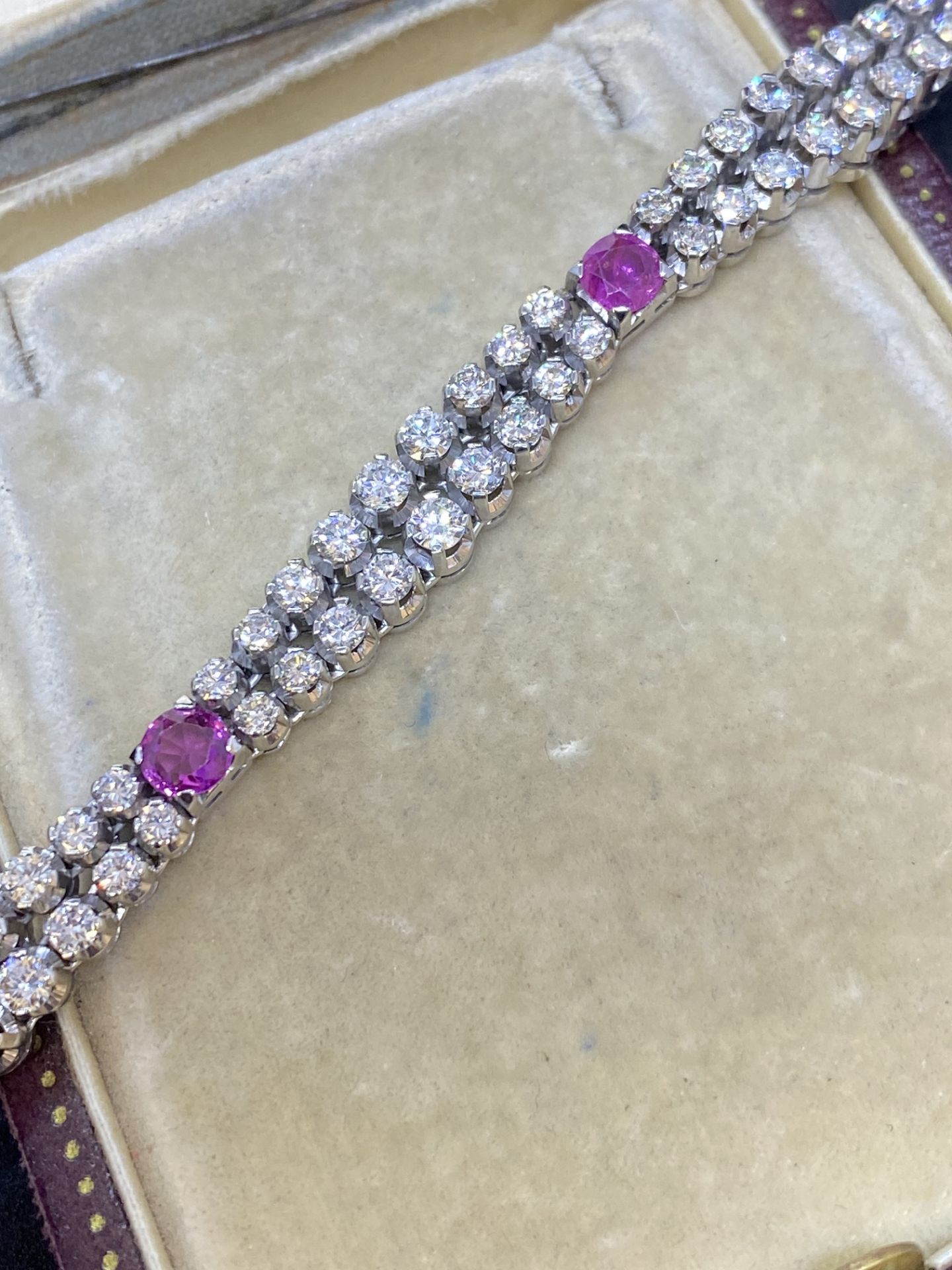 8.00ct G-VS-SI DIAMOND & 1.80ct RUBY BRACELET SET IN 18ct WHITE GOLD