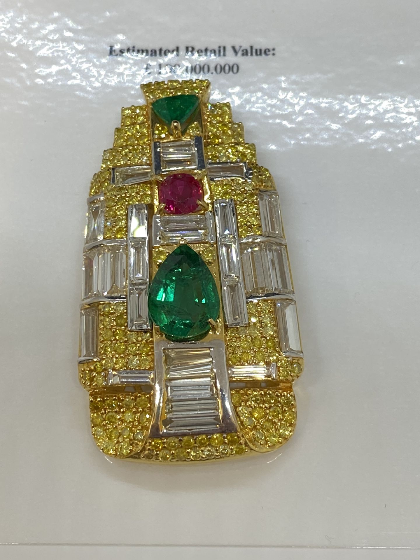 FINE DIAMOND, EMERALD & RUBY PENDANT WITH W.G.I £100,000 VALUATION - 30.9 GRAMS ** MUST SEE ** - Image 15 of 25