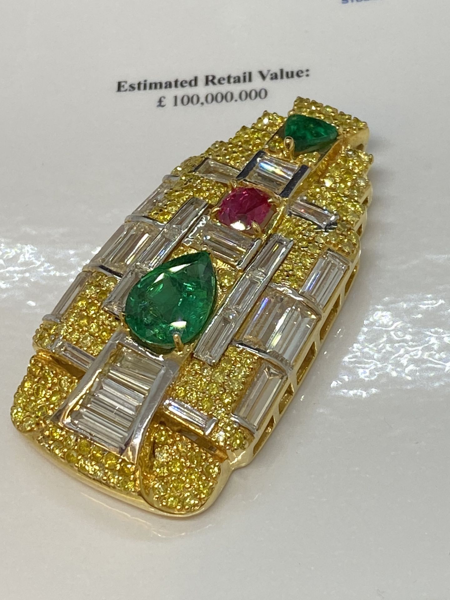 FINE DIAMOND, EMERALD & RUBY PENDANT WITH W.G.I £100,000 VALUATION - 30.9 GRAMS ** MUST SEE ** - Image 21 of 25