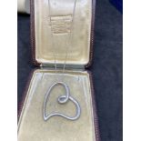 18ct GOLD DIAMOND SET HEART WITH CHAIN 9 GRAMS