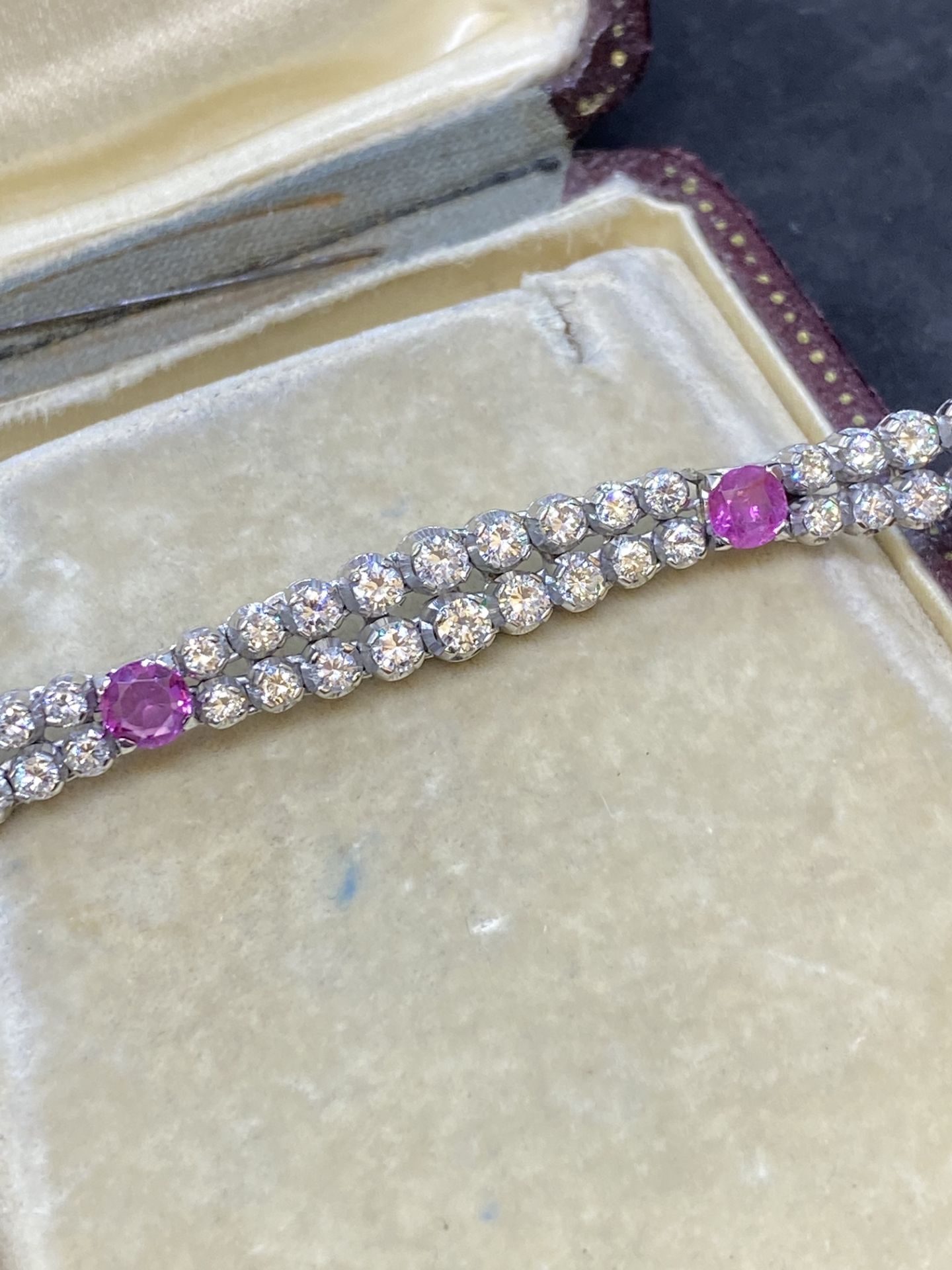 8.00ct G-VS-SI DIAMOND & 1.80ct RUBY BRACELET SET IN 18ct WHITE GOLD - Image 5 of 11