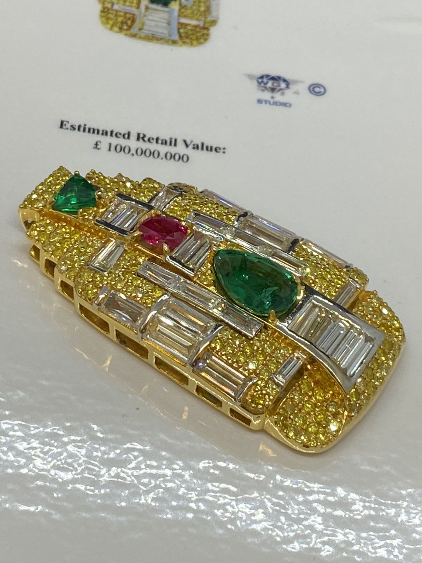 FINE DIAMOND, EMERALD & RUBY PENDANT WITH W.G.I £100,000 VALUATION - 30.9 GRAMS ** MUST SEE ** - Image 19 of 25