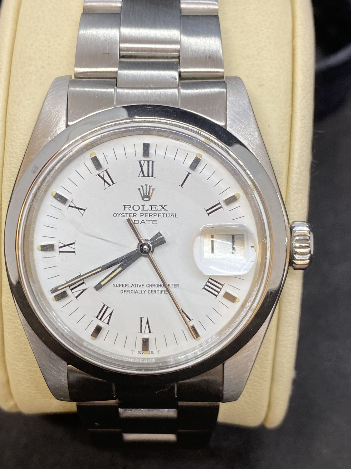 STAINLESS STEEL ROLEX OYSTER PERPETUAL DATE WATCH - Image 4 of 11