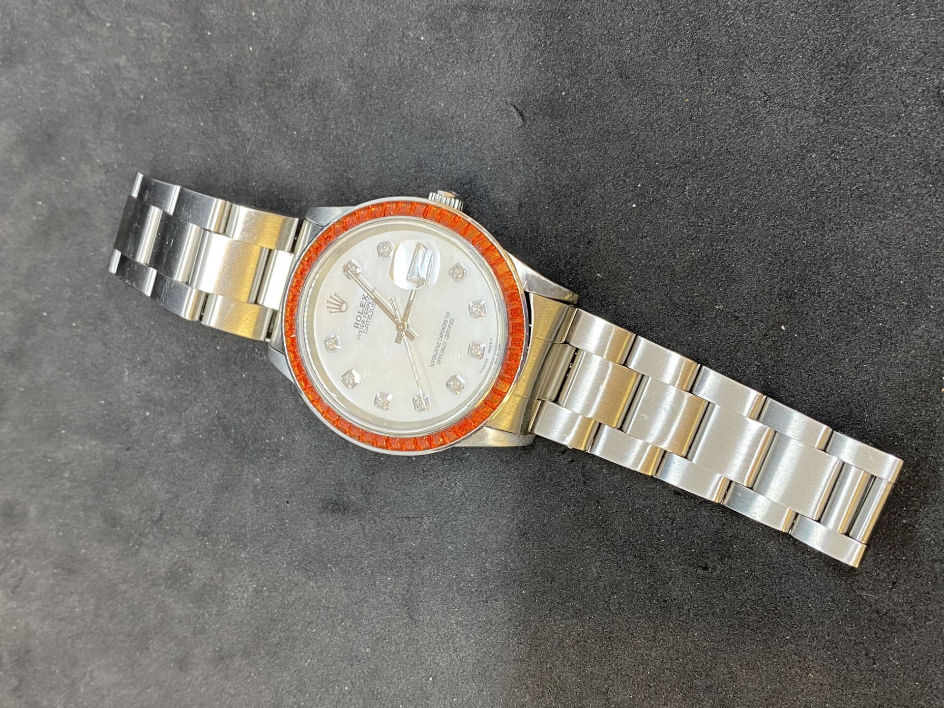 STAINLESS STEEL AUTOMATIC ROLEX WITH DIAMOND DOT DIAL & ORANGE BEZEL - Image 9 of 10