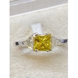 18ct GOLD YELLOW & WHITE DIAMOND RING 1.90ct TOTAL DIAMOND WEIGHT