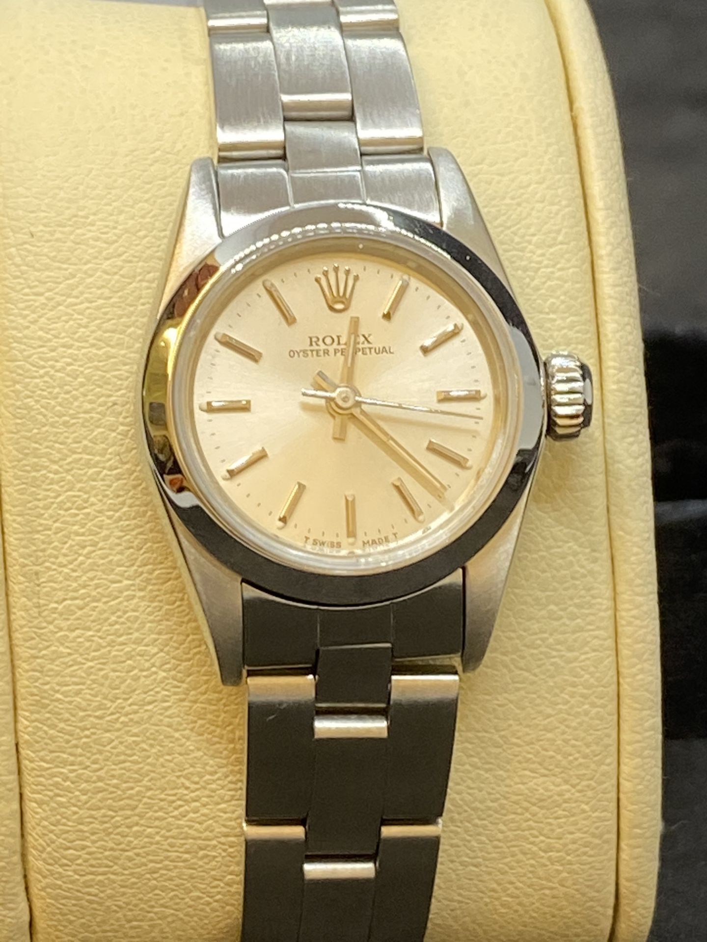 LADIES STAINLESS STEEL ROLEX OYSTER PERPETUAL WATCH