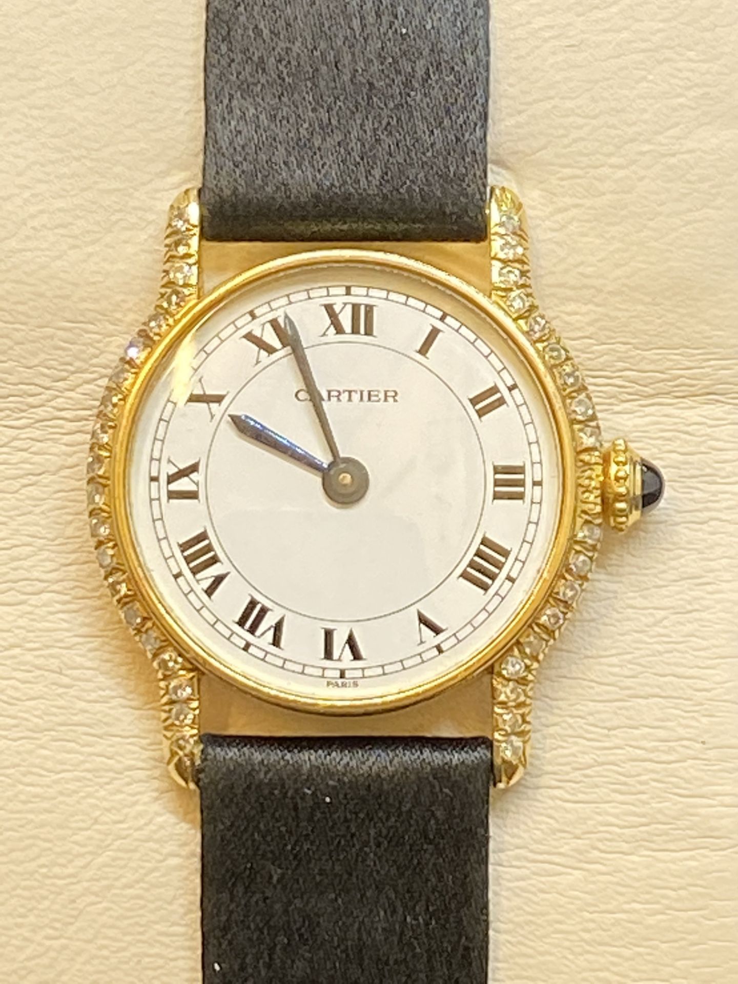 18ct GOLD DIAMOND SET CARTIER WATCH - Image 5 of 11