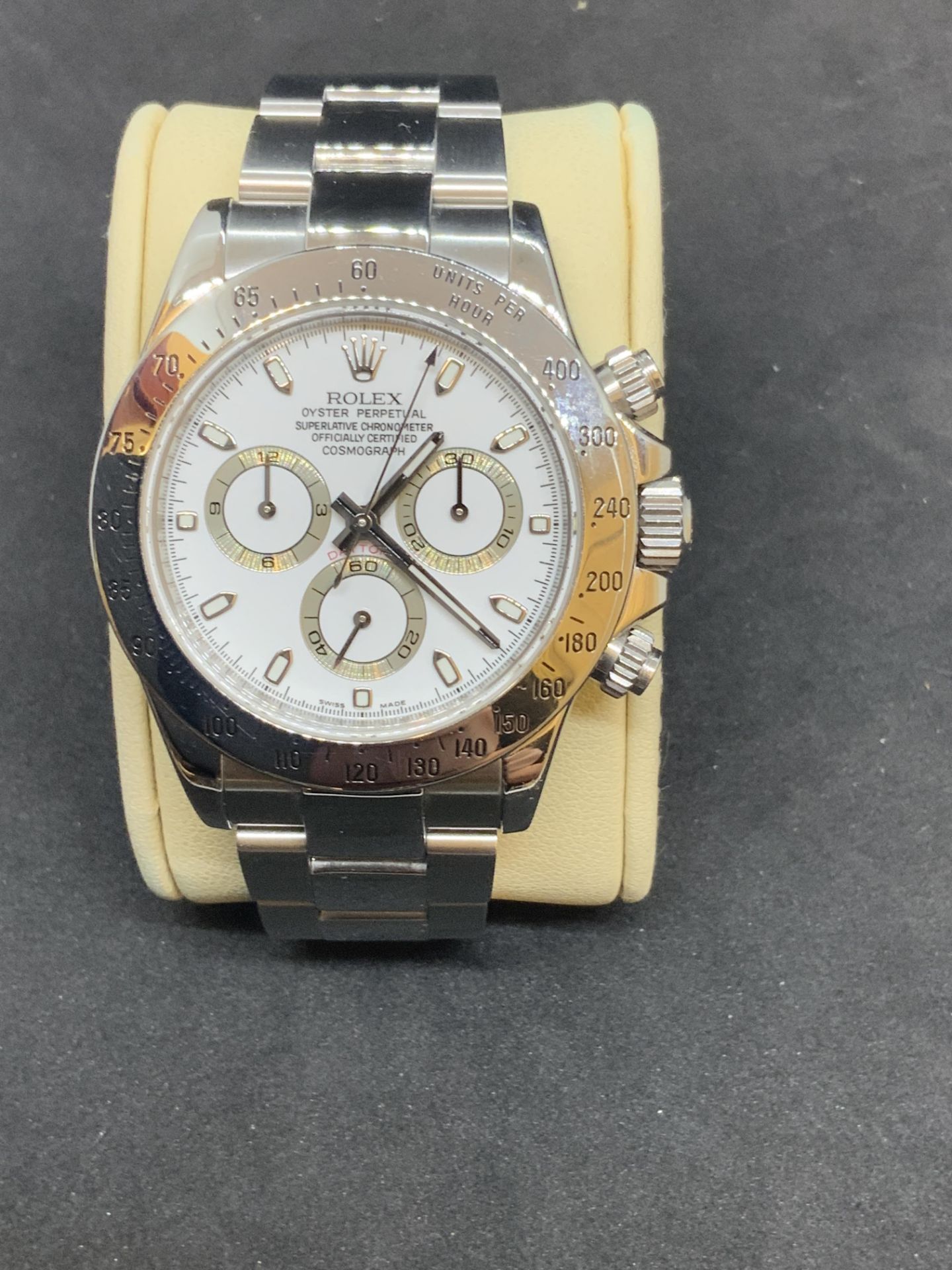 2008 ROLEX DAYTONA S/STEEL WITH ROLEX PAPERS 116520 - WHITE DIAL - Image 2 of 11